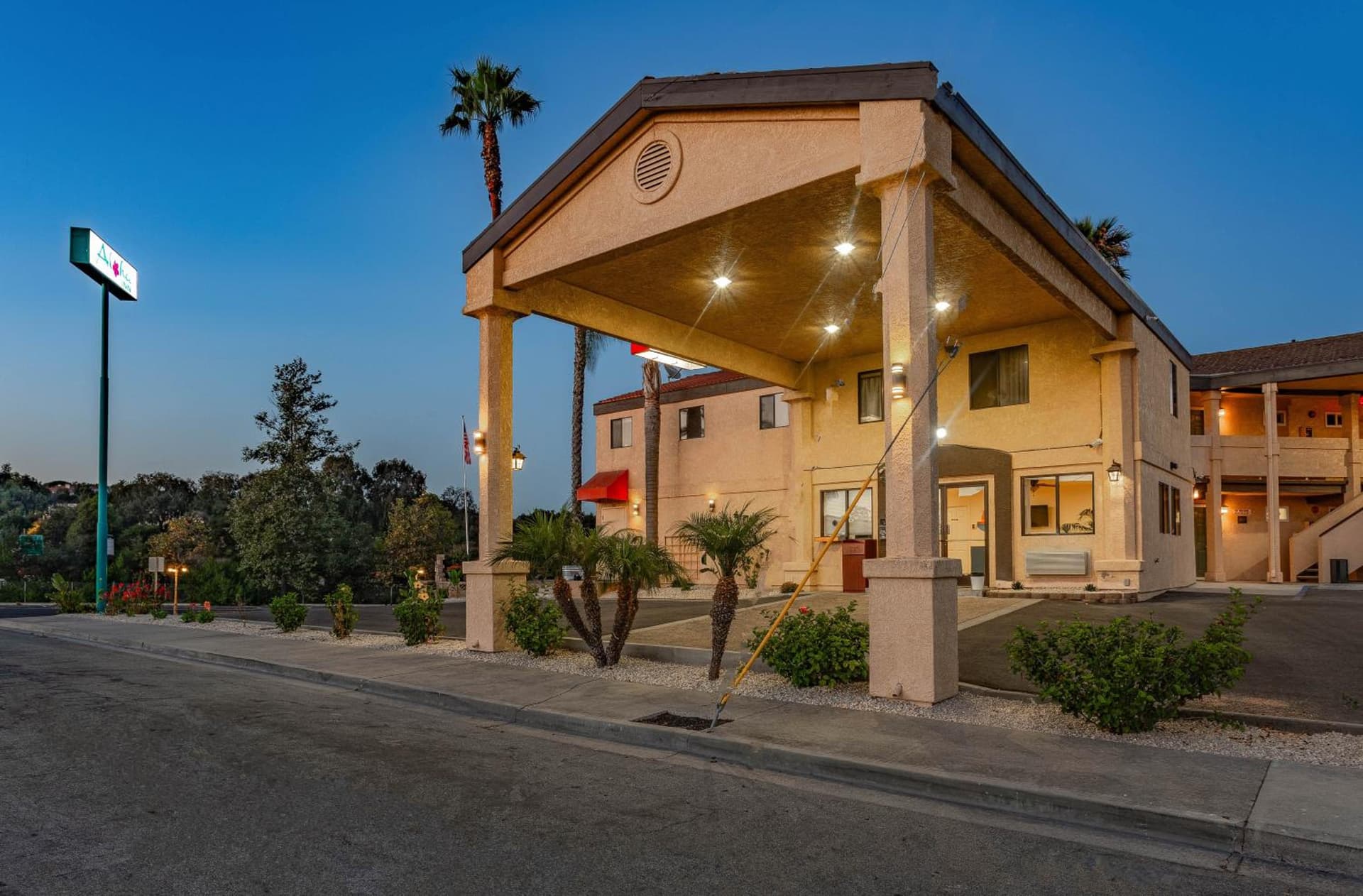 Aloha Inn gallery photo in Arroyo Grande, CA — image 7