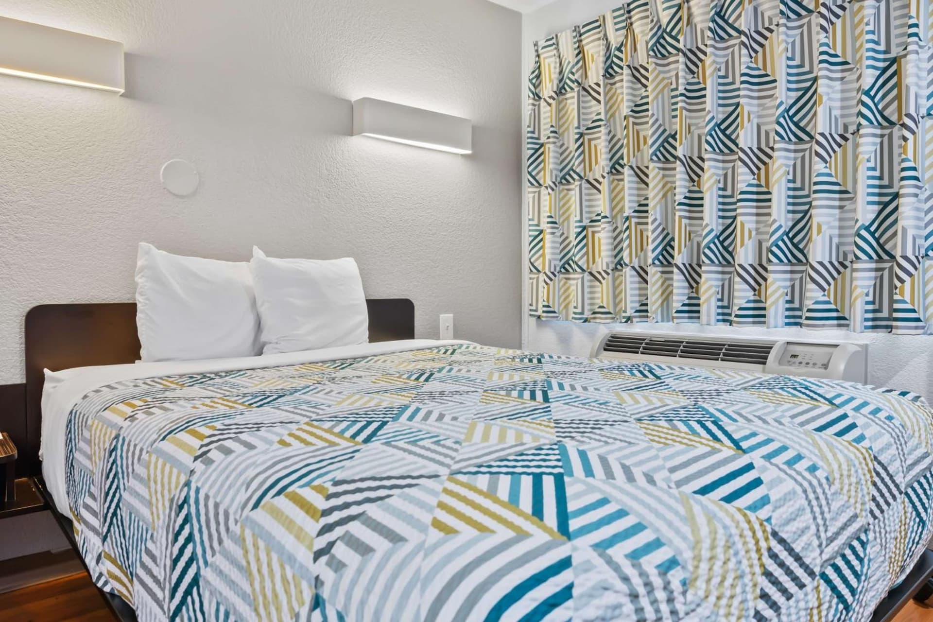 Motel 6-Ventura, CA - Beach gallery photo in Ventura, CA — image 22