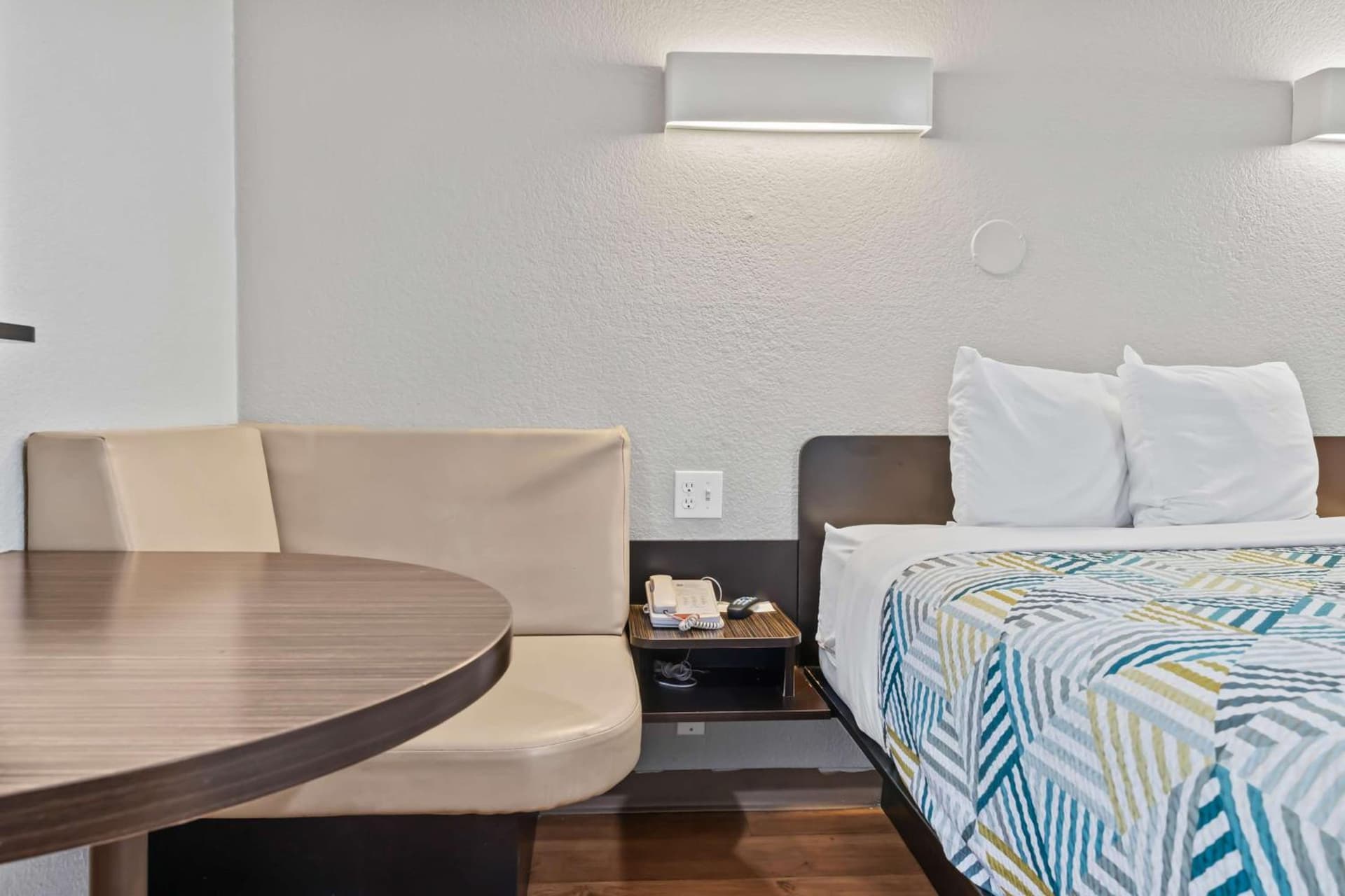 Motel 6-Ventura, CA - Beach gallery photo in Ventura, CA — image 28