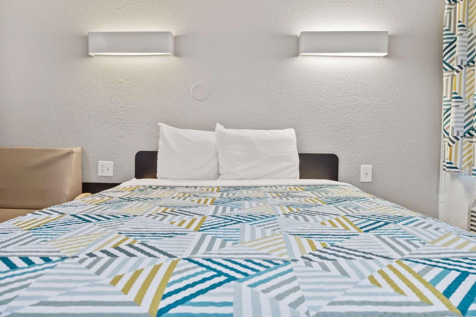 Motel 6-Ventura, CA - Beach gallery photo in Ventura, CA — image 34