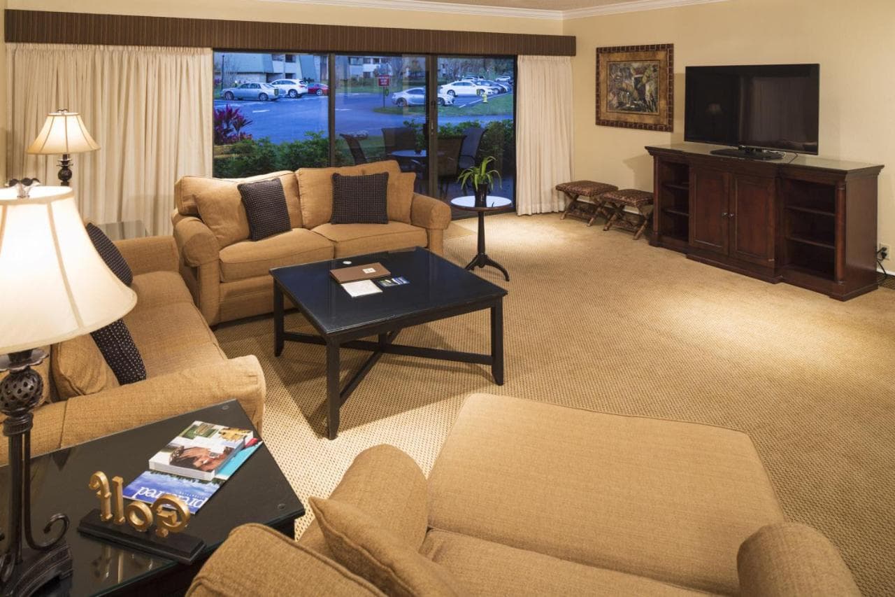 Beautiful Two Bedroom Condo with Access to Resort Amenities interior in Palm Harbor, FL — gallery photo 2