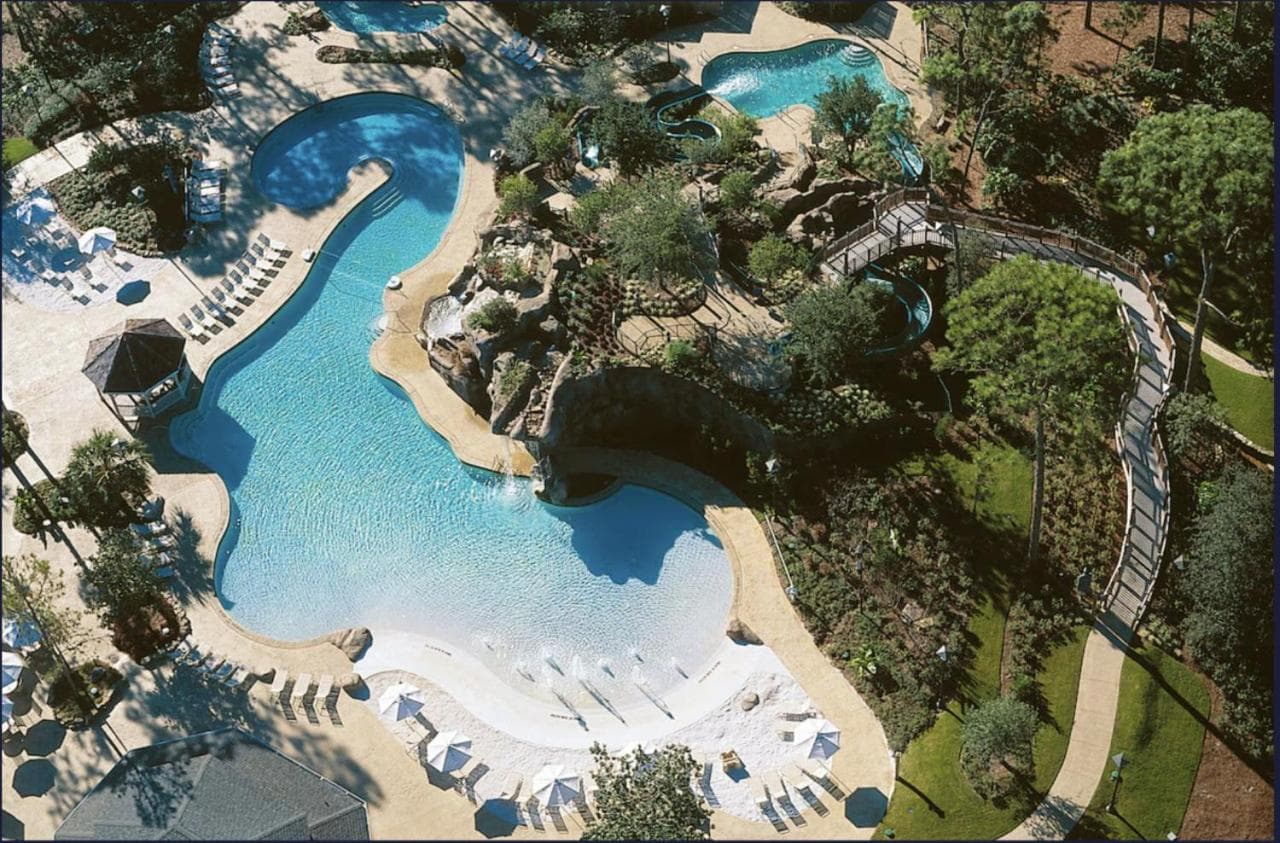 Beautiful Two Bedroom Condo with Access to Resort Amenities featured exterior or lobby in Palm Harbor, FL — similar hotel