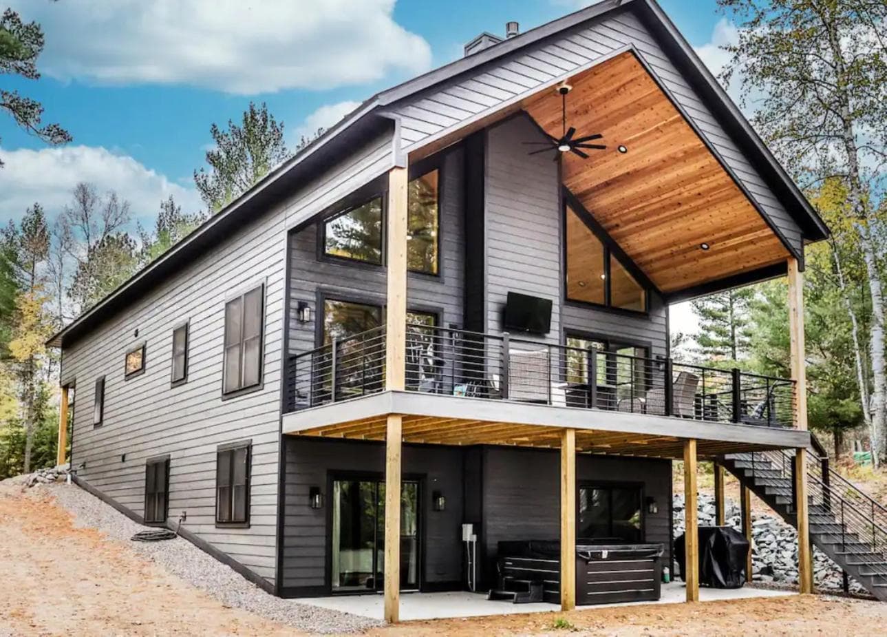 Black Bear Lodge property views in Eagle River, WI — gallery photo 3