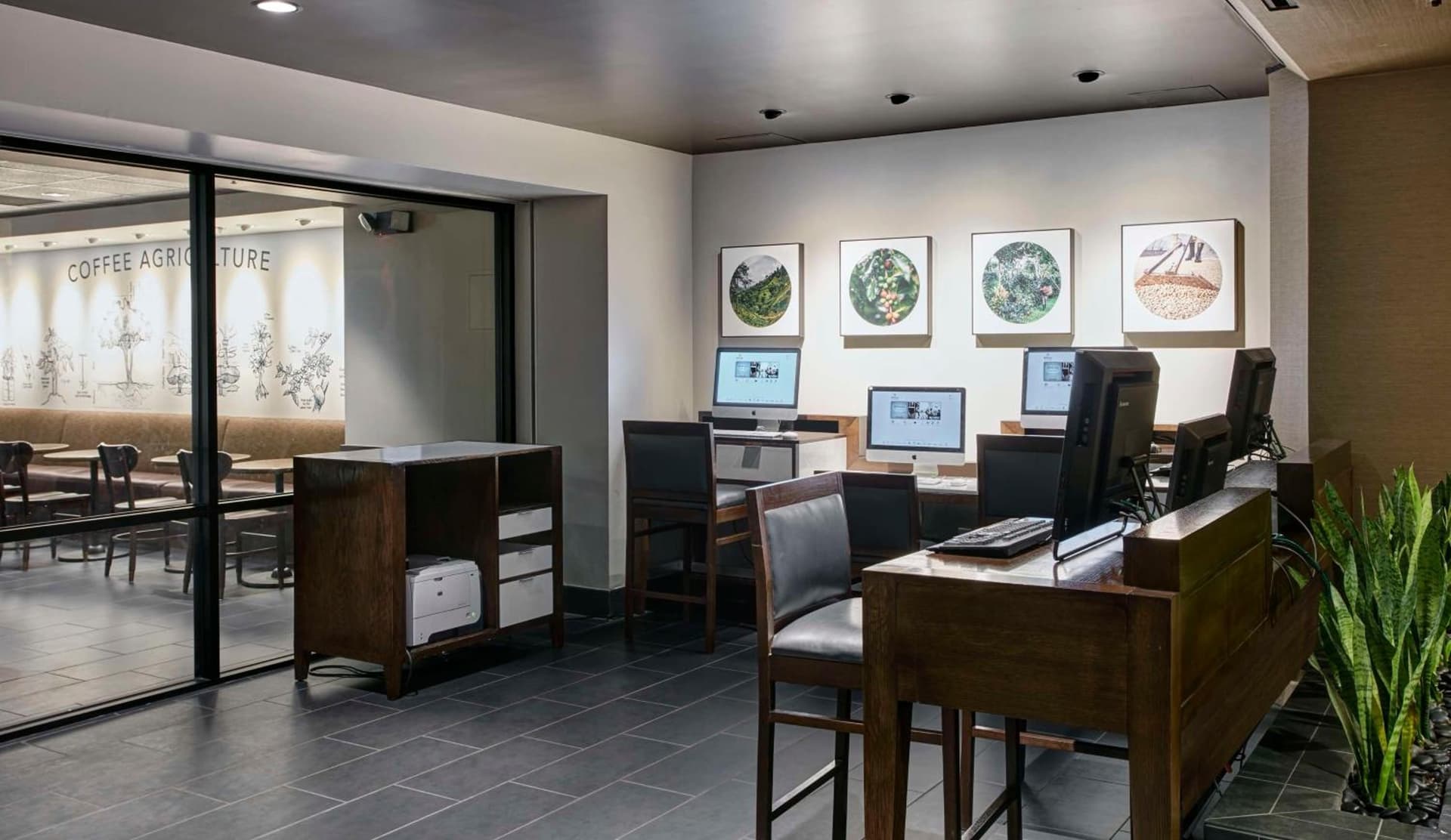 Hilton Anaheim gallery photo in Anaheim, CA — image 83