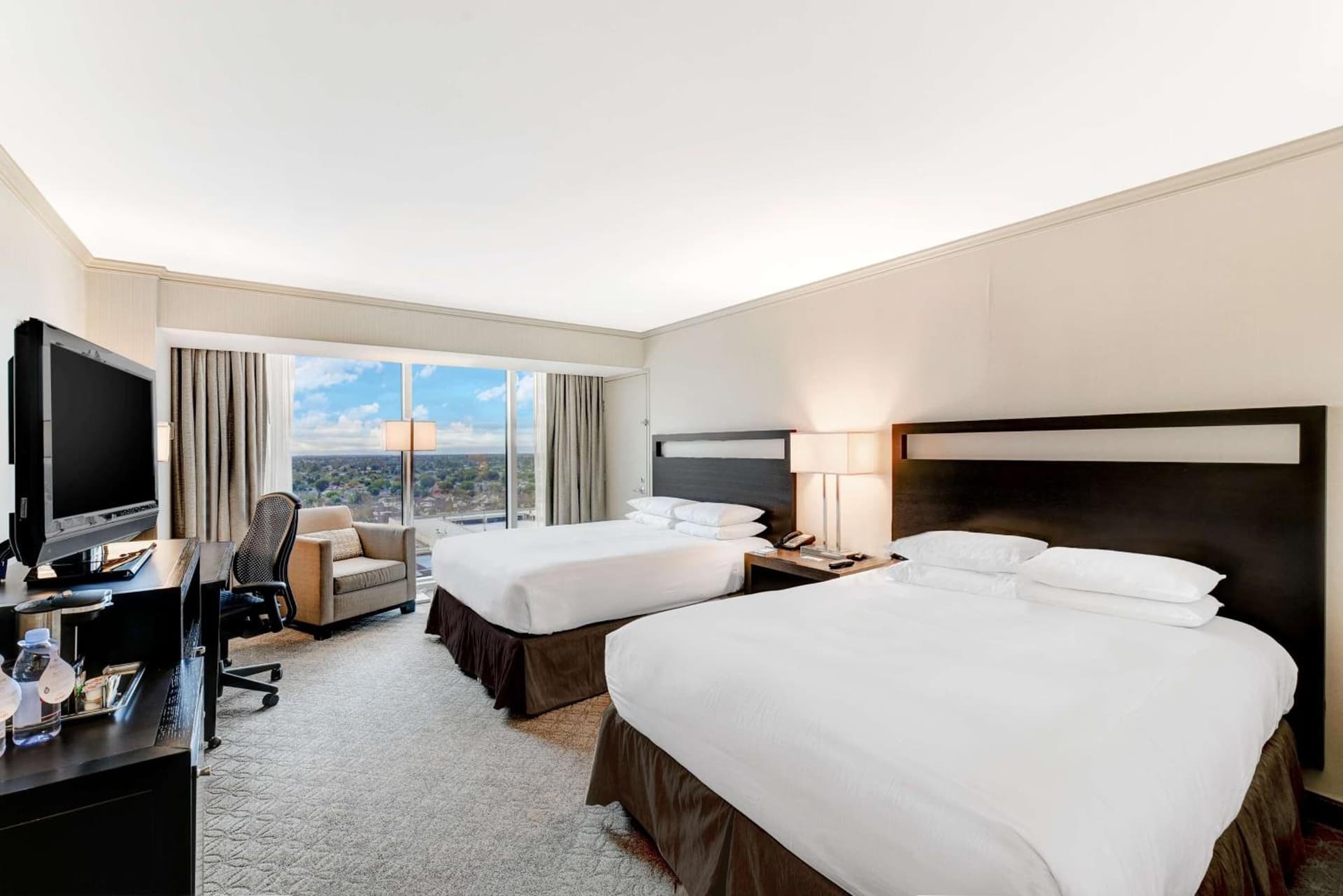 Hilton Anaheim gallery photo in Anaheim, CA — image 97
