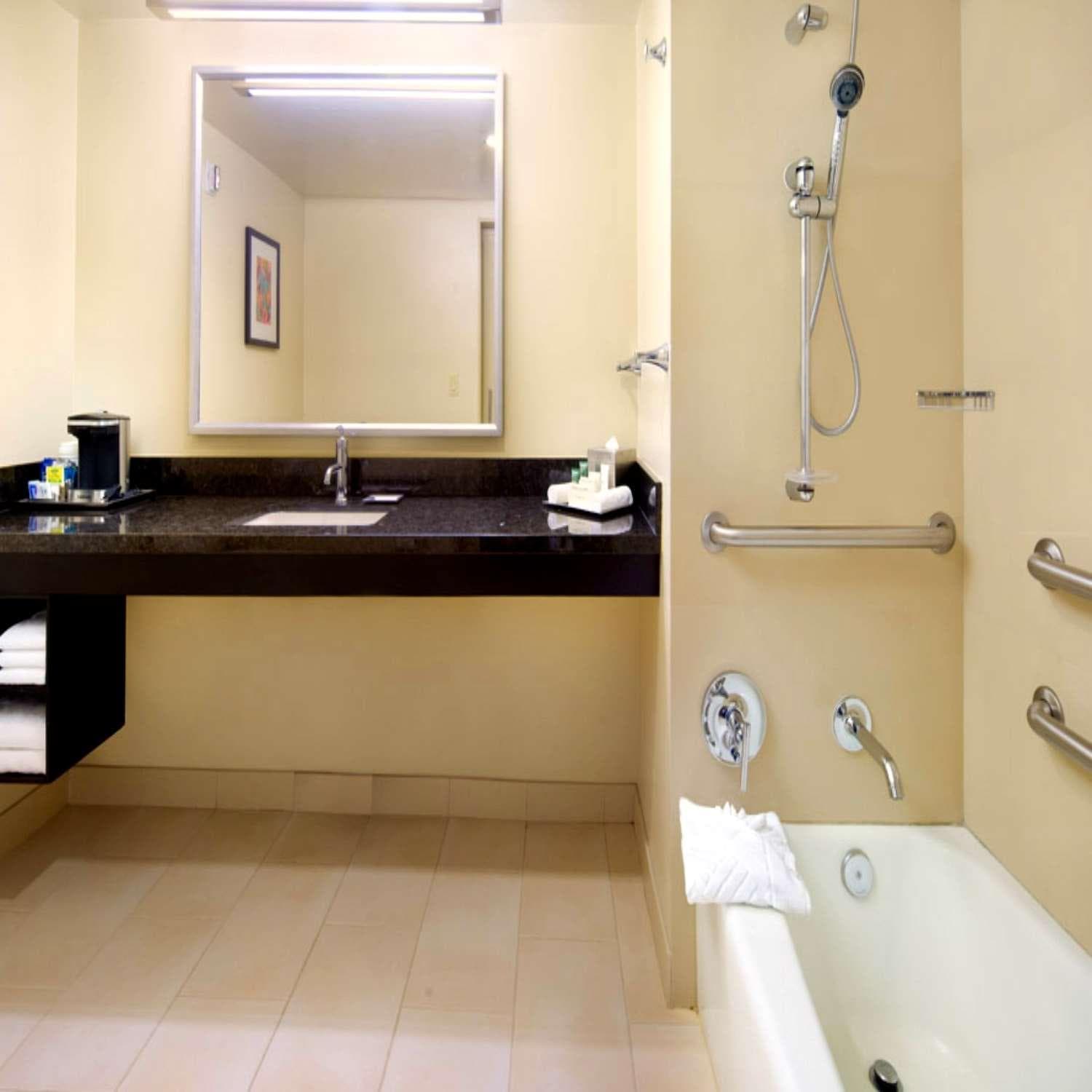 Hilton Anaheim gallery photo in Anaheim, CA — image 45