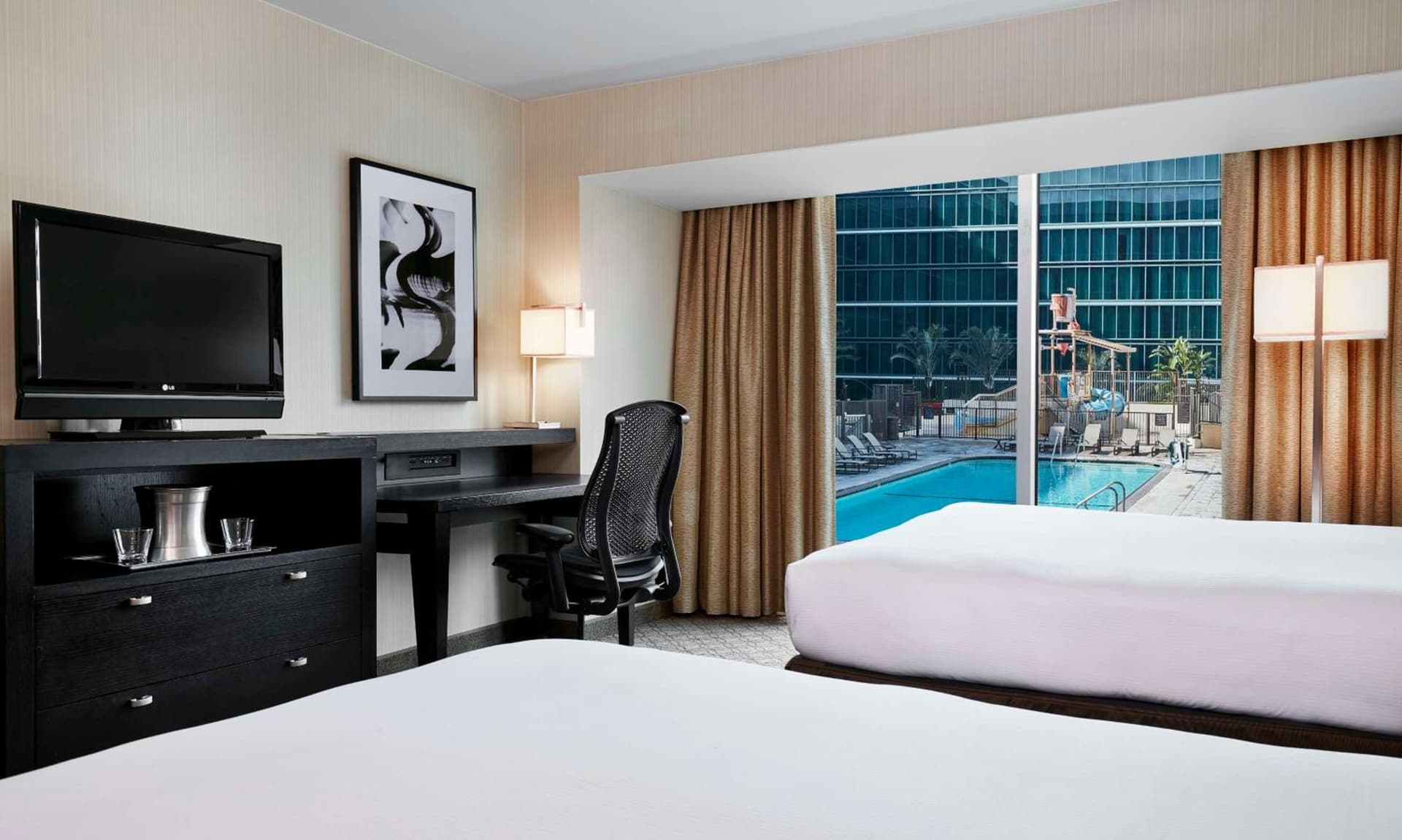 Hilton Anaheim gallery photo in Anaheim, CA — image 32