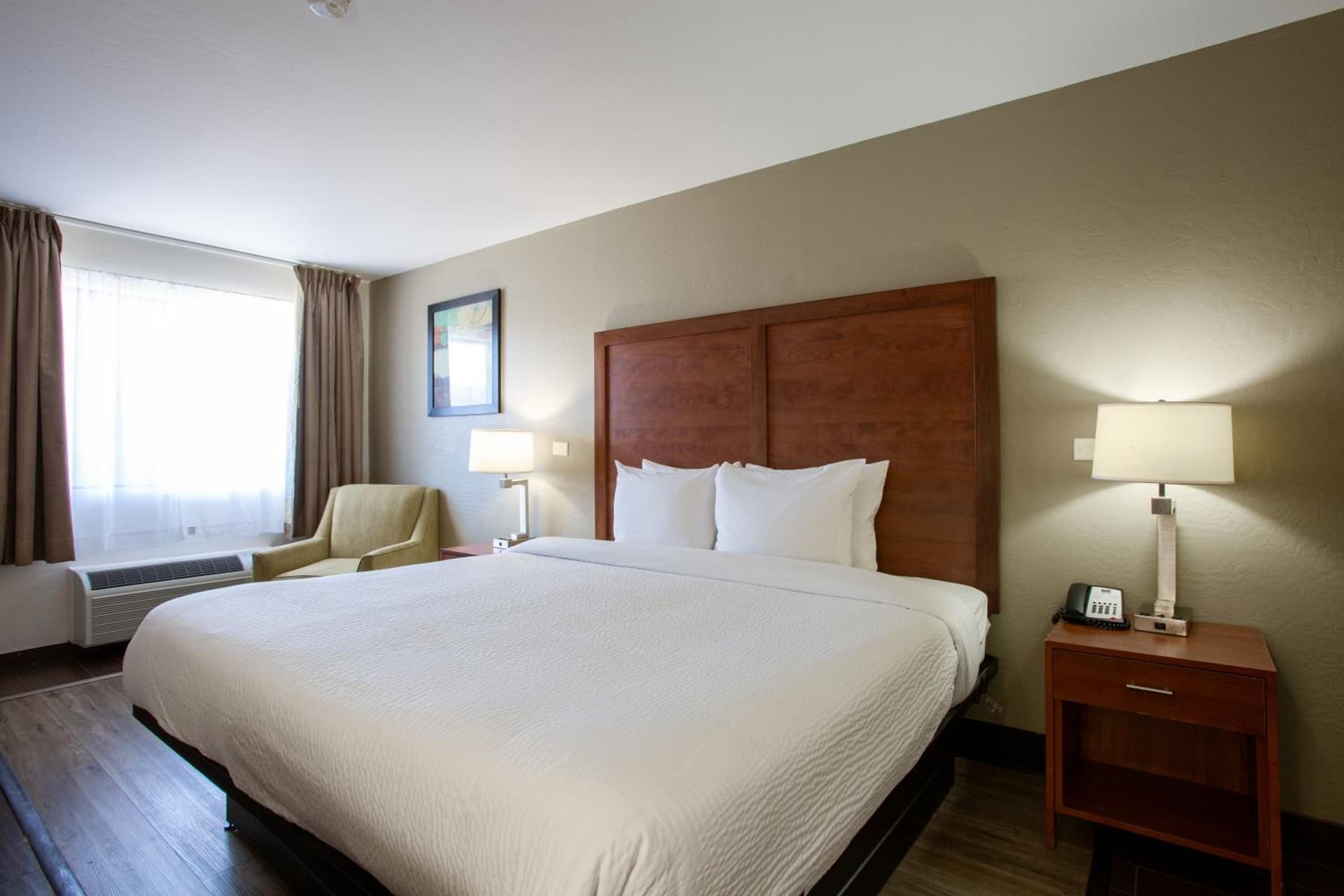 The Hotel Serene Glendale Peoria, Surestay Collection by Best Western property views in Glendale, AZ — gallery photo 3
