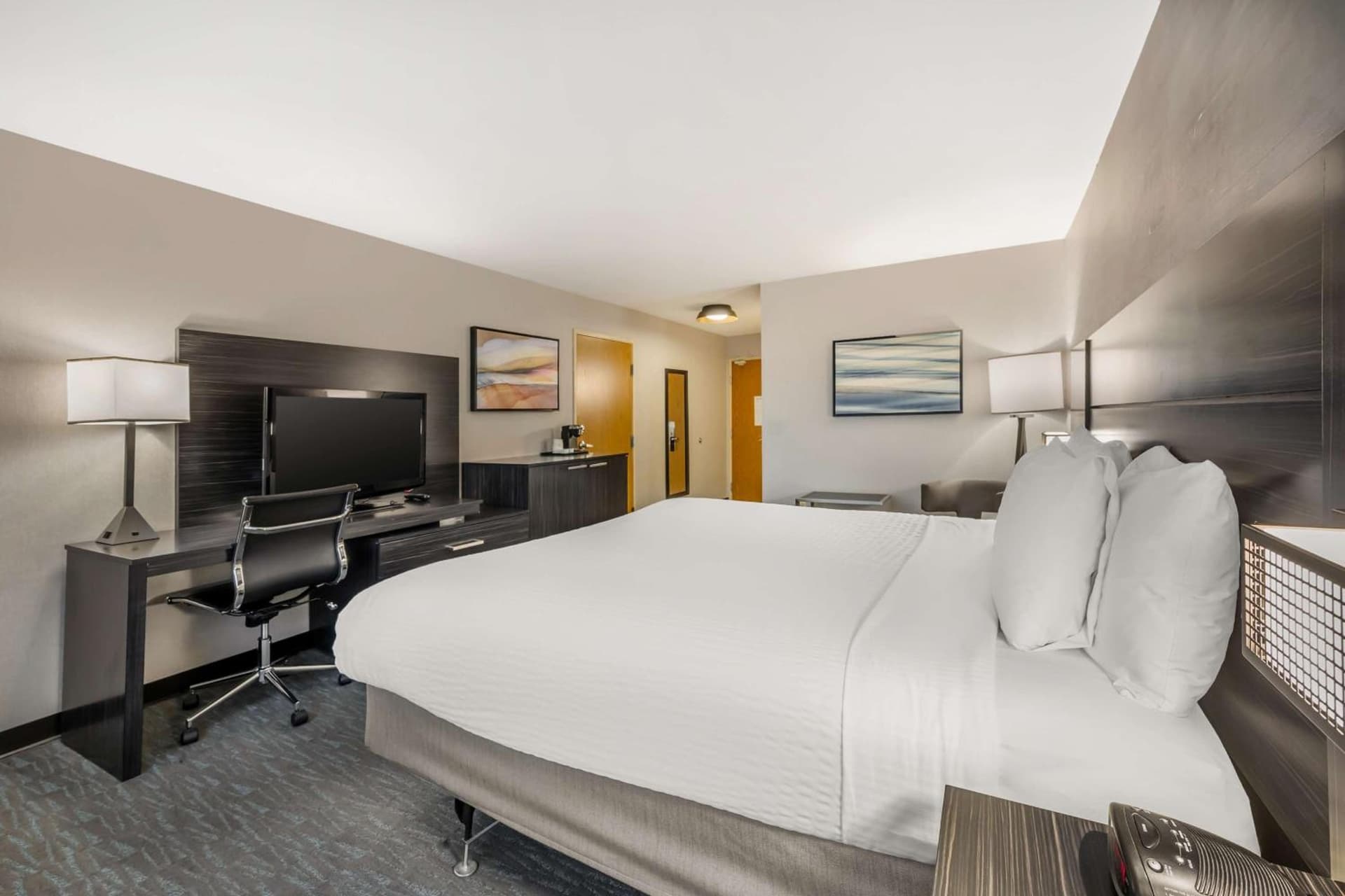 Best Western Plus North Las Vegas Inn & Suites interior in Las Vegas, NV — gallery photo 2