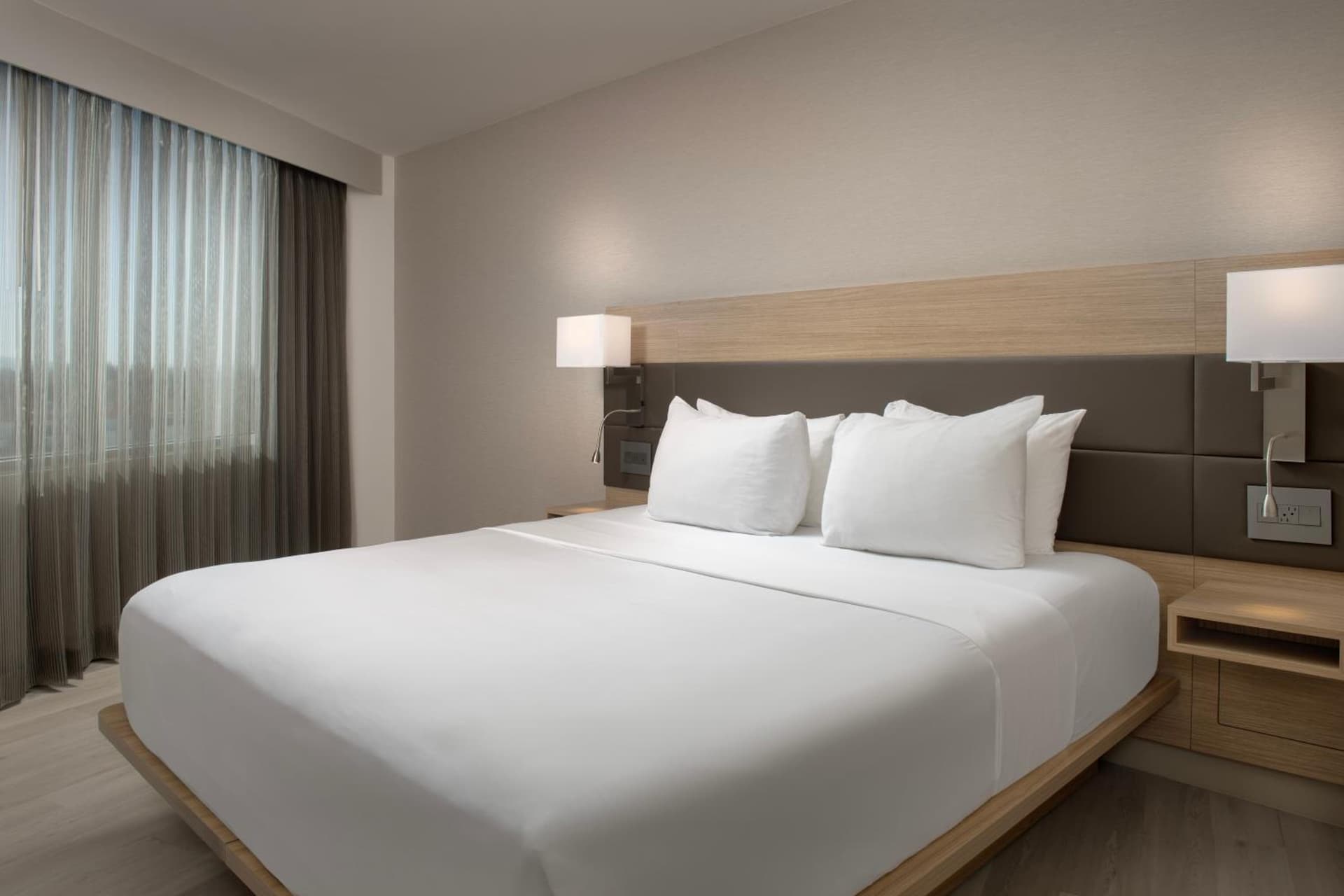AC Hotel by Marriott Portland Lake Oswego gallery photo in Lake Oswego, OR — image 36