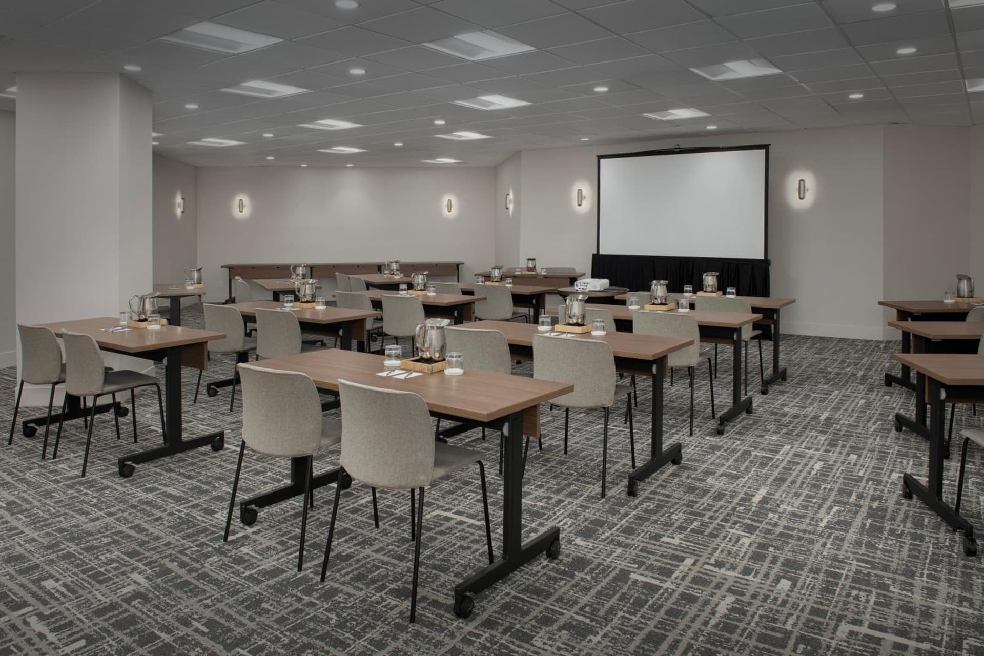 AC Hotel by Marriott Portland Lake Oswego gallery photo in Lake Oswego, OR — image 40