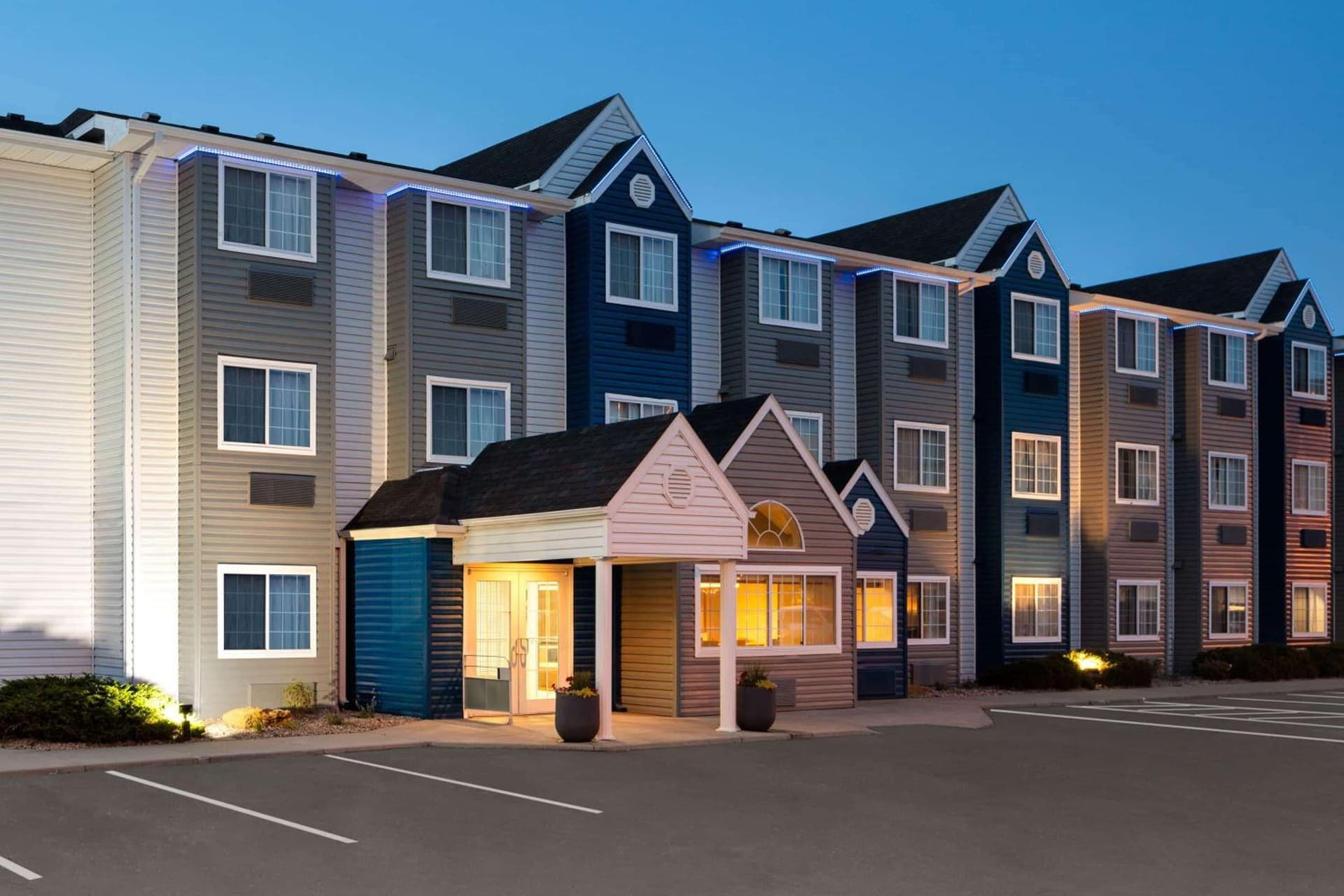 Microtel Inn & Suites by Wyndham Rapid City property views in Rapid City, SD — gallery photo 3