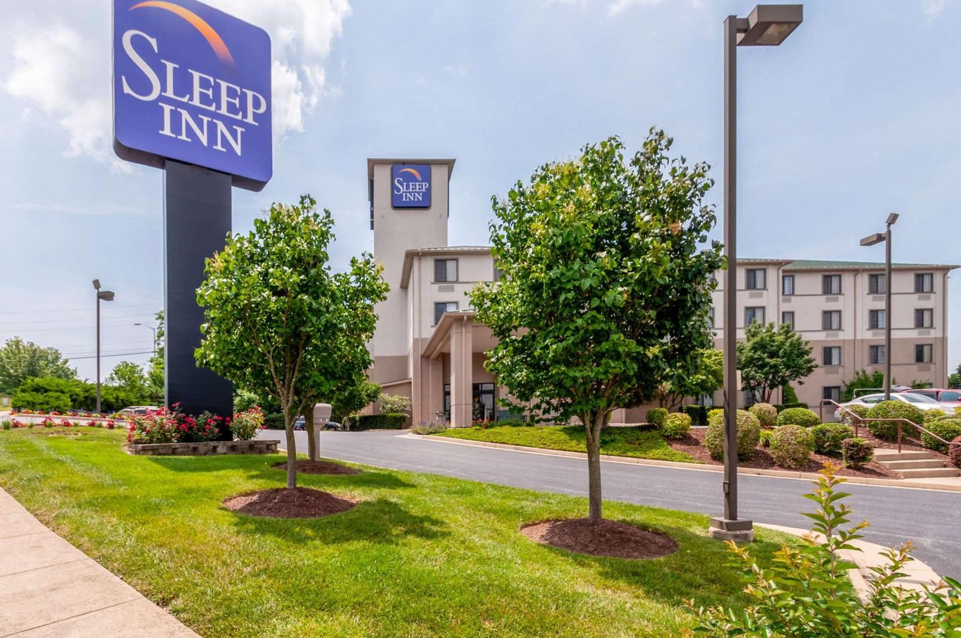 Sleep Inn & Suites Harrisonburg on University interior in Harrisonburg, VA — gallery photo 2