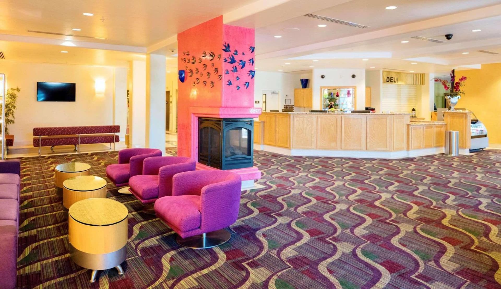 Radisson Hotel Yuma interior in Yuma, AZ — gallery photo 2