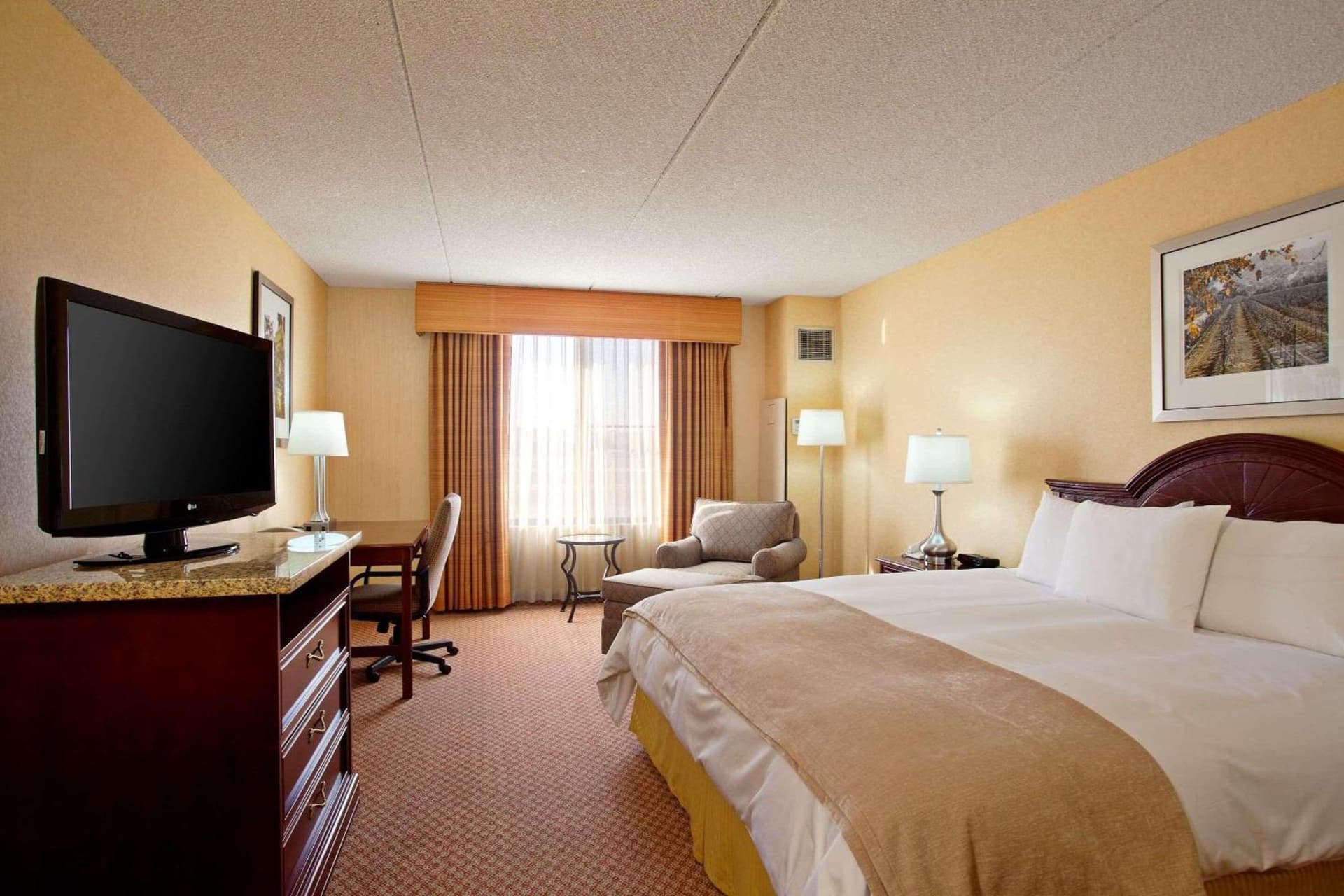 Radisson Hotel Santa Maria gallery photo in Santa Maria, CA — image 10