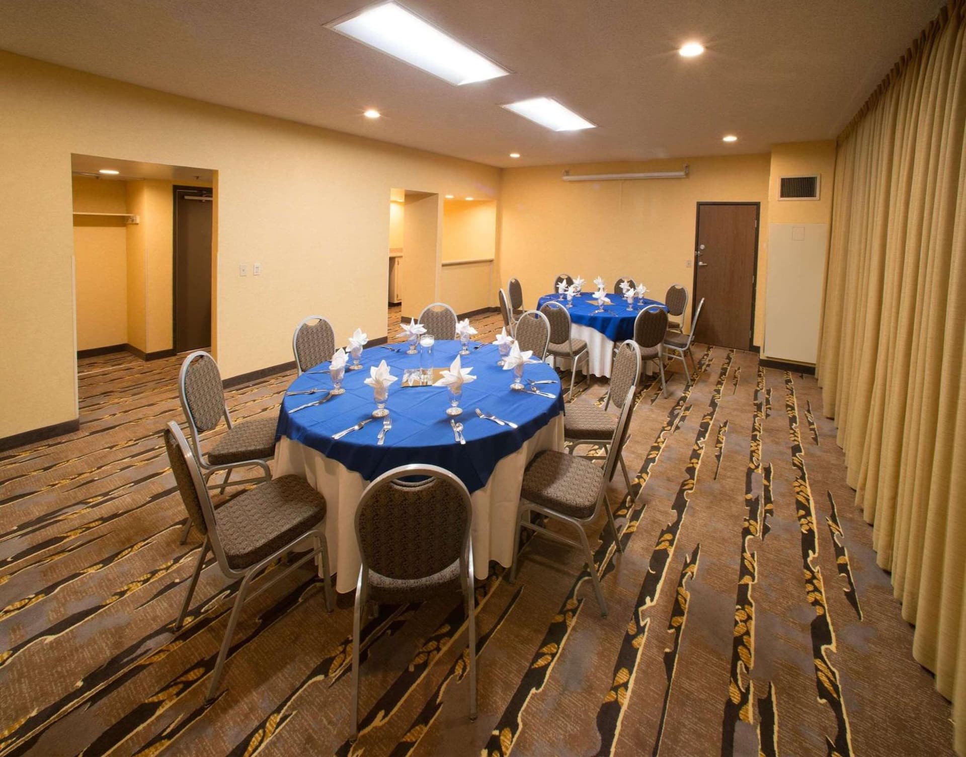 Radisson Hotel Santa Maria gallery photo in Santa Maria, CA — image 8