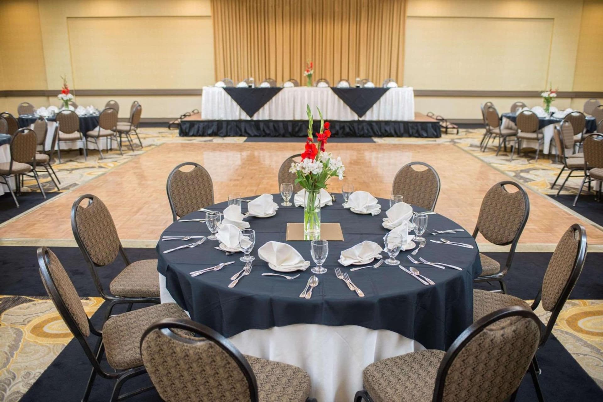 Radisson Hotel Santa Maria gallery photo in Santa Maria, CA — image 12