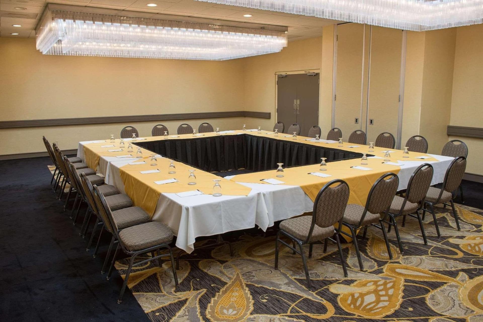 Radisson Hotel Santa Maria gallery photo in Santa Maria, CA — image 25