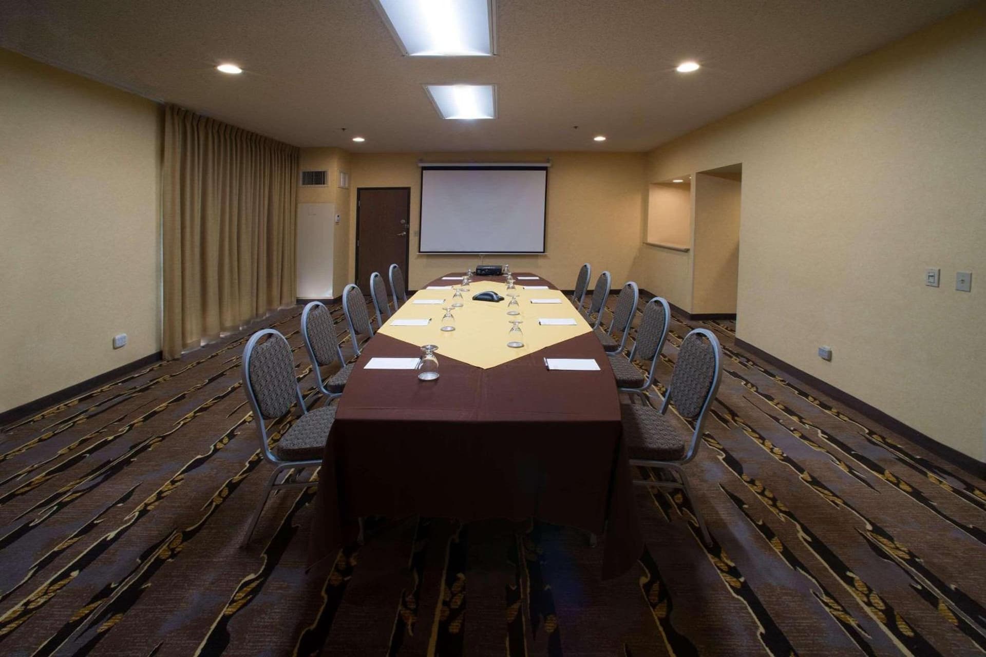 Radisson Hotel Santa Maria gallery photo in Santa Maria, CA — image 11