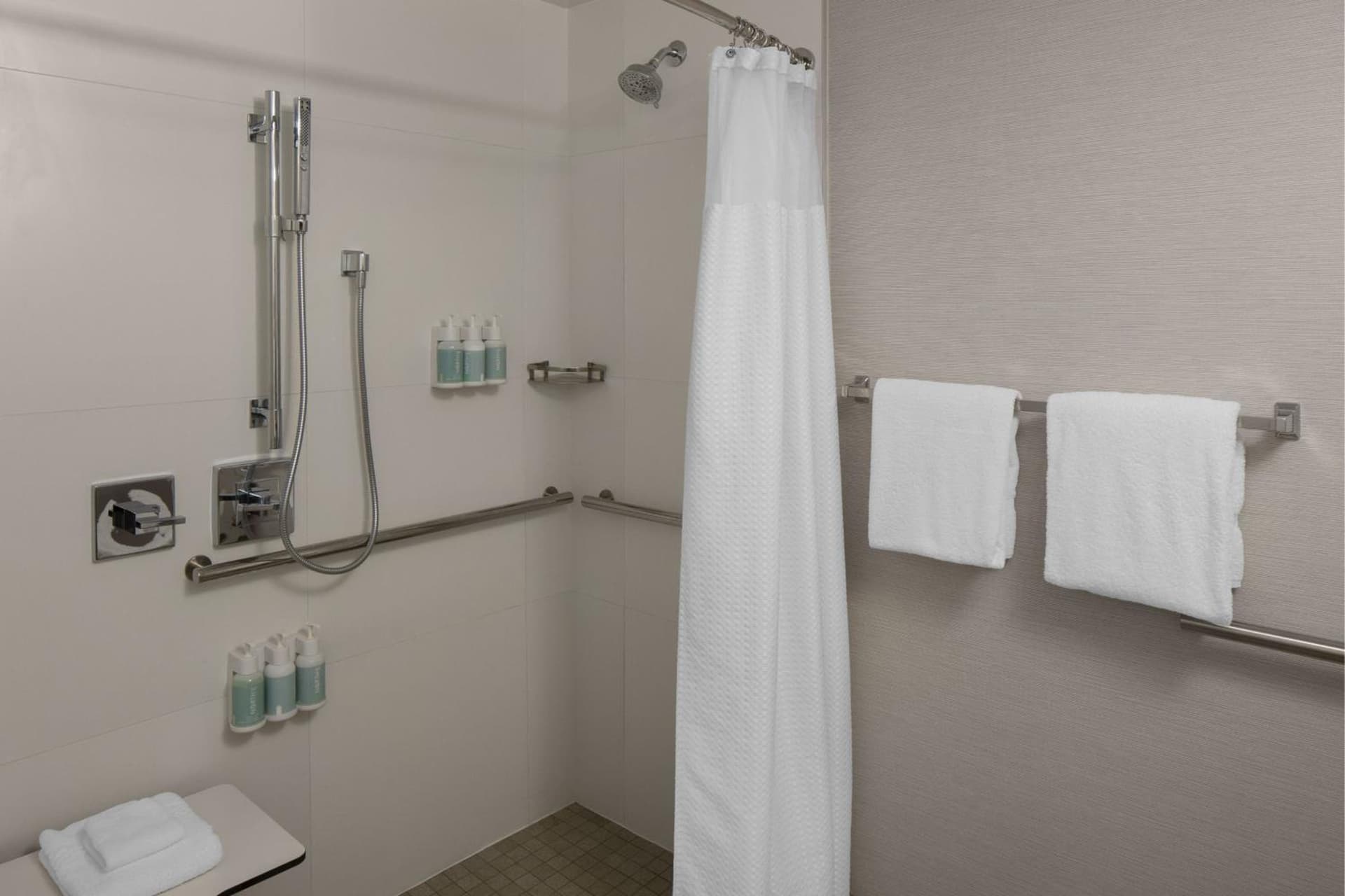 Courtyard by Marriott Portland Beaverton gallery photo in Beaverton, OR — image 32