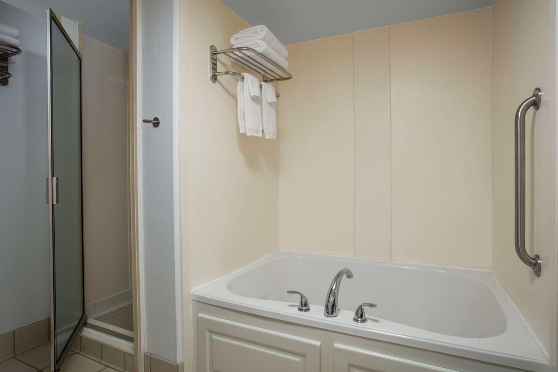 Hilton Garden Inn Fredericksburg gallery photo in Fredericksburg, VA — image 54