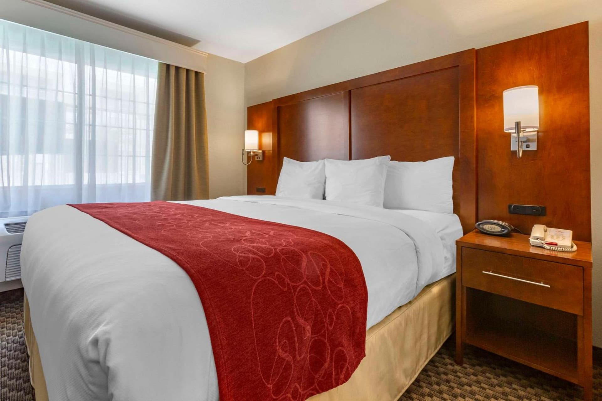 Spark by Hilton Tempe Phoenix Airport property views in Tempe, AZ — gallery photo 3
