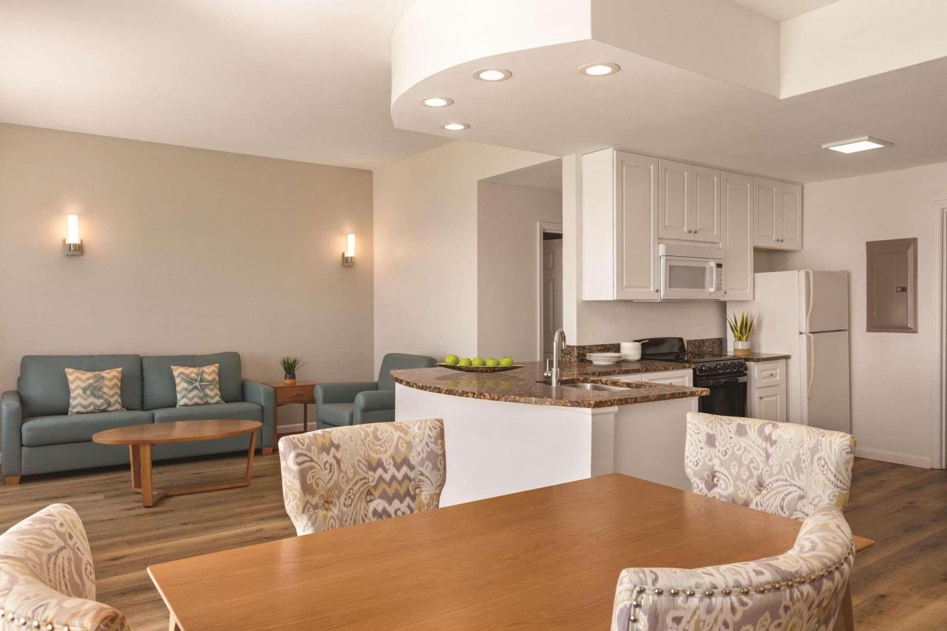 Radisson Beachfront Hotel - Panama City Beach gallery photo in Panama City Beach, FL — image 21
