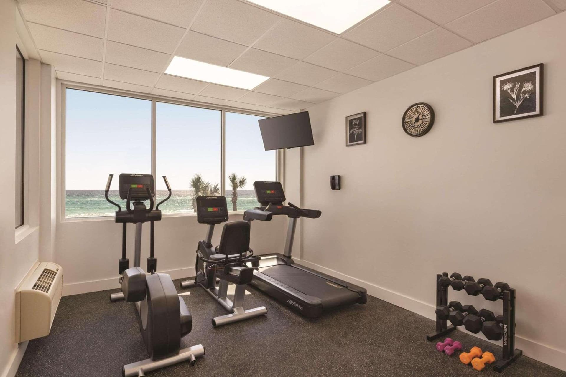 Radisson Beachfront Hotel - Panama City Beach gallery photo in Panama City Beach, FL — image 37