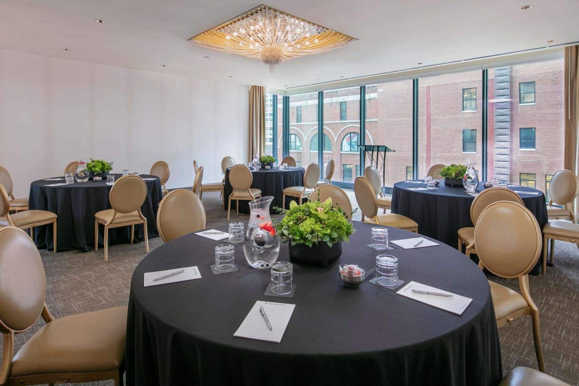 The Royal Sonesta Chicago River North gallery photo in Chicago, IL — image 6