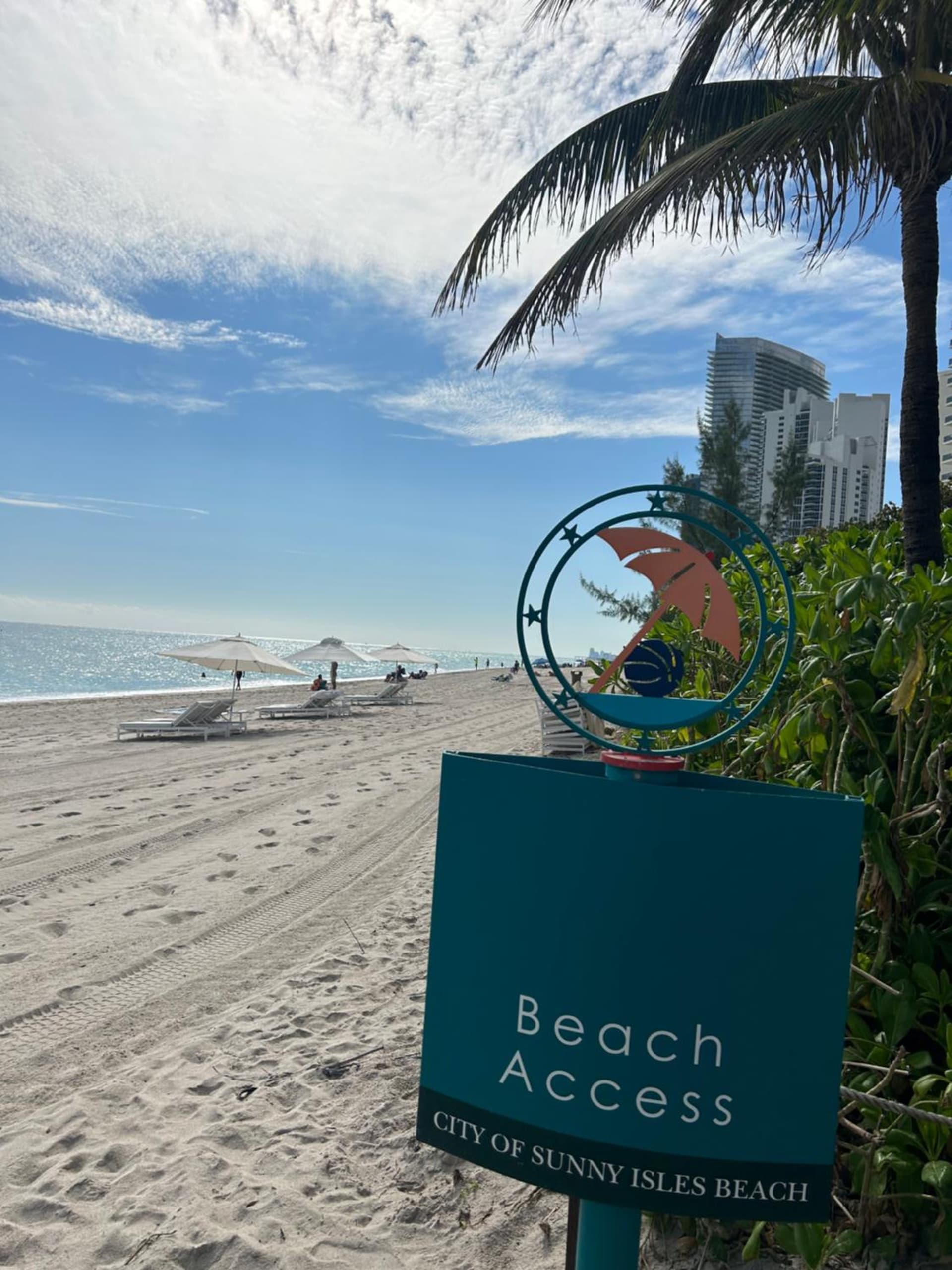 Beach Escape private studio property views in Sunny Isles Beach, FL — gallery photo 3