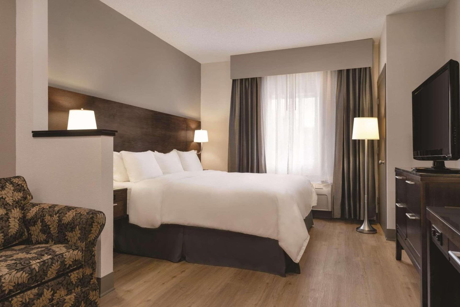 Radisson Hotel & Conference Center Rockford property views in Rockford, IL — gallery photo 3