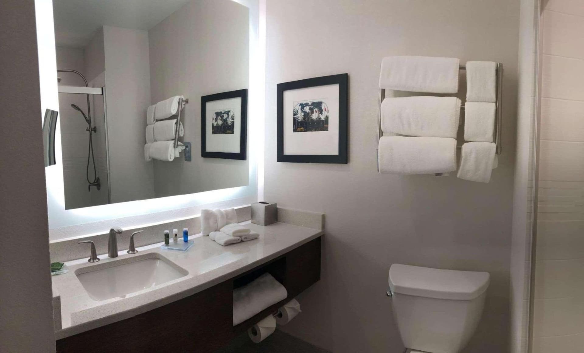 Radisson Hotel & Conference Center Rockford gallery photo in Rockford, IL — image 18