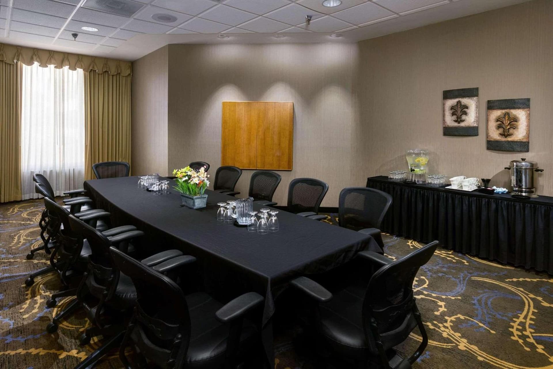 Radisson Hotel Bismarck gallery photo in Bismarck, ND — image 7