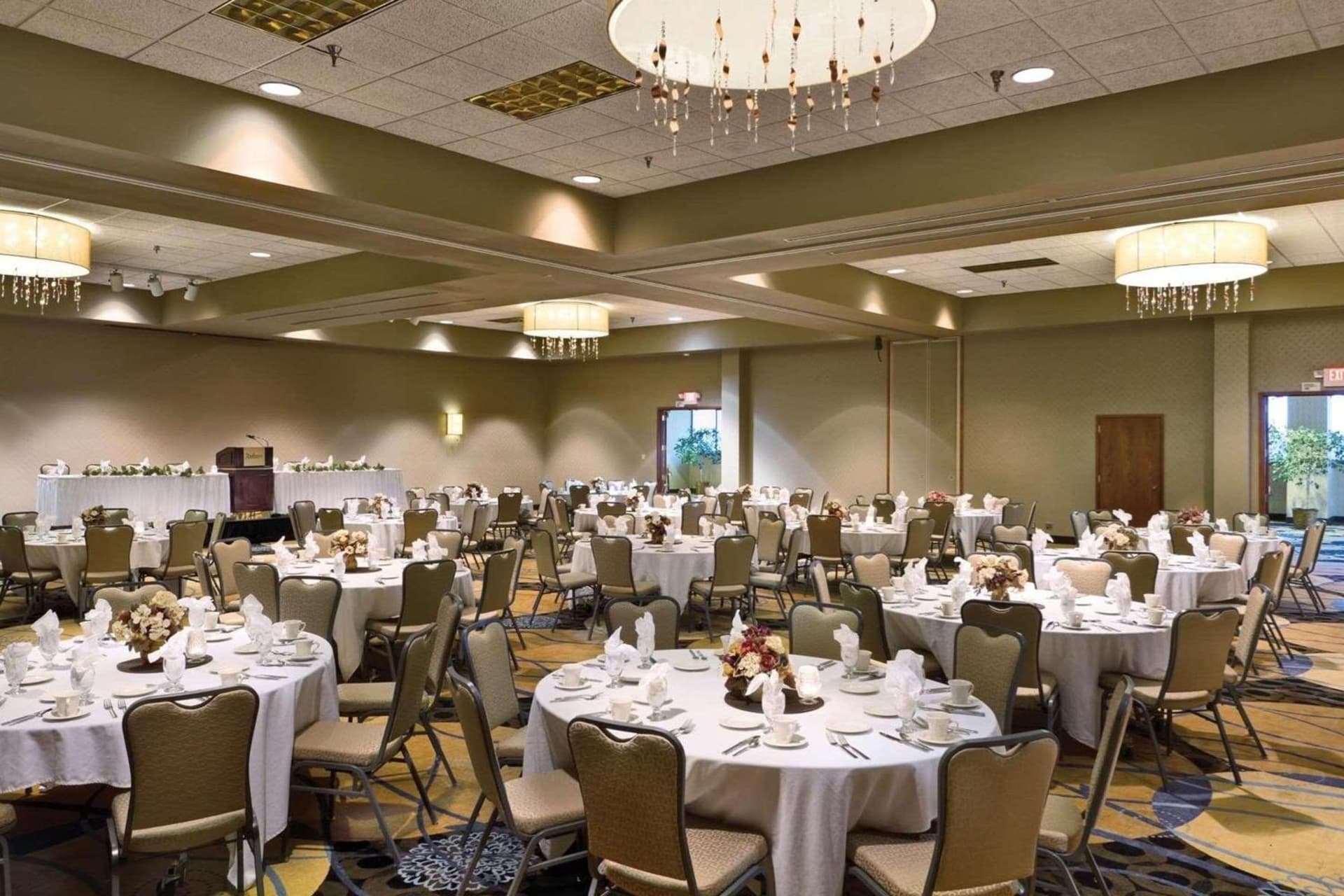 Radisson Hotel Bismarck gallery photo in Bismarck, ND — image 14