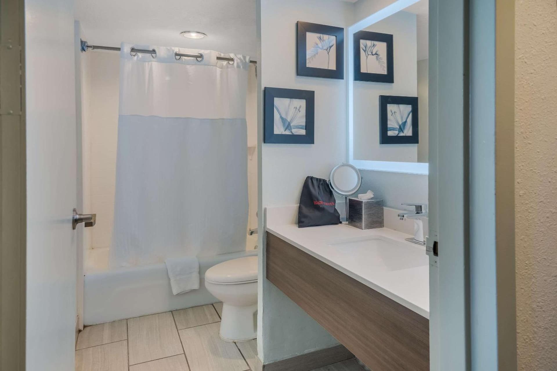 Radisson Hotel Grand Rapids Riverfront gallery photo in Grand Rapids, MI — image 66