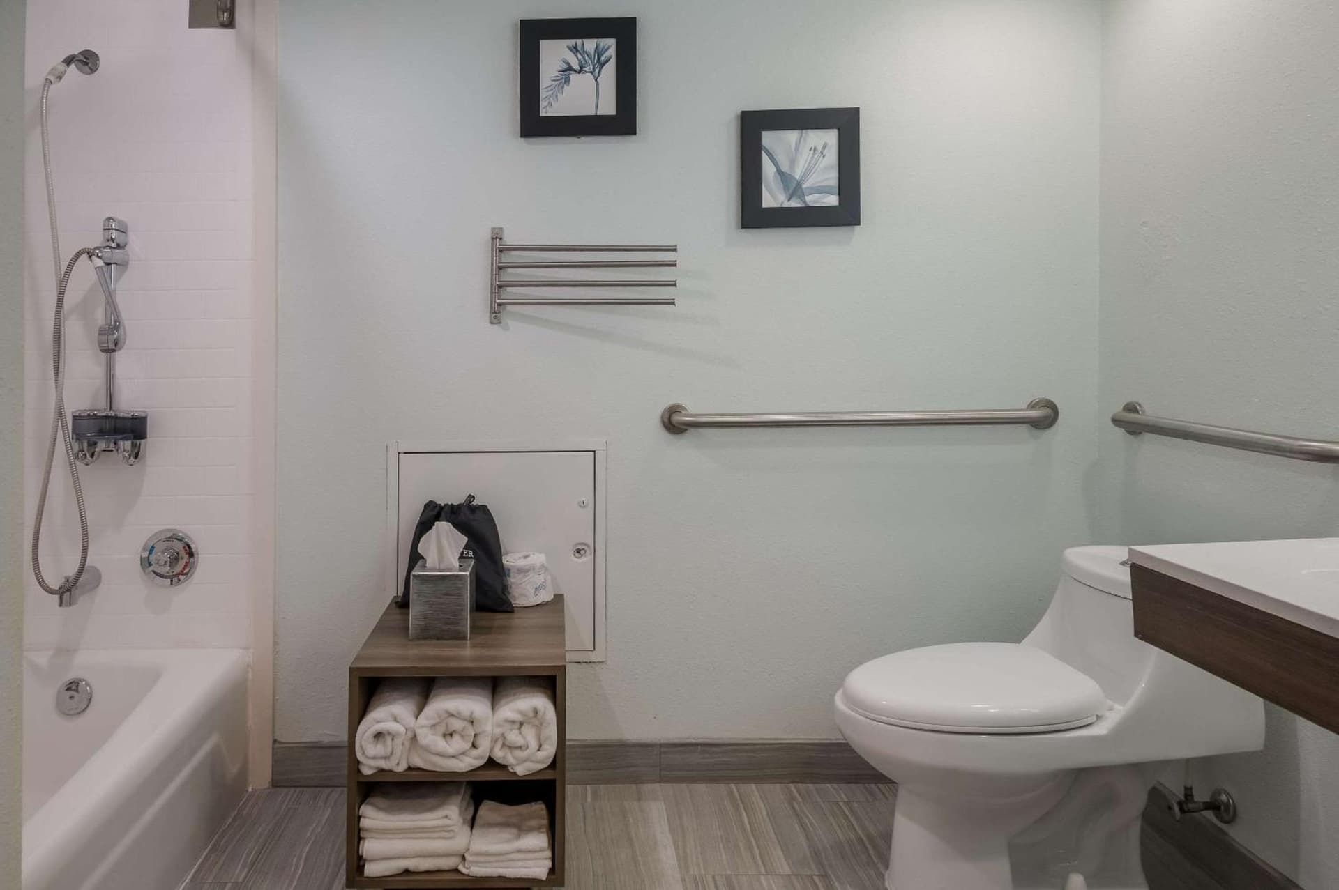 Radisson Hotel Grand Rapids Riverfront gallery photo in Grand Rapids, MI — image 22