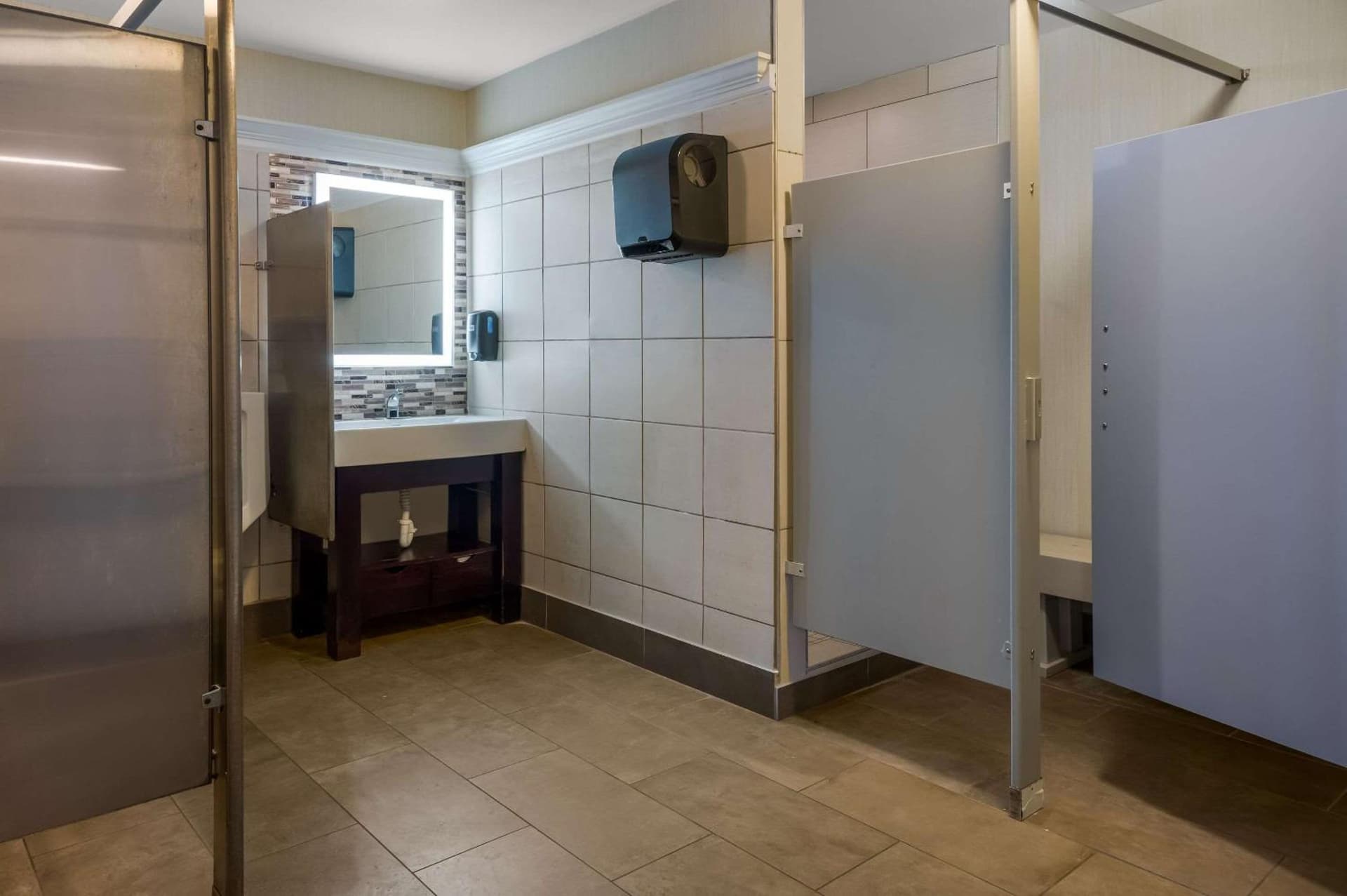 Radisson Hotel Grand Rapids Riverfront gallery photo in Grand Rapids, MI — image 77