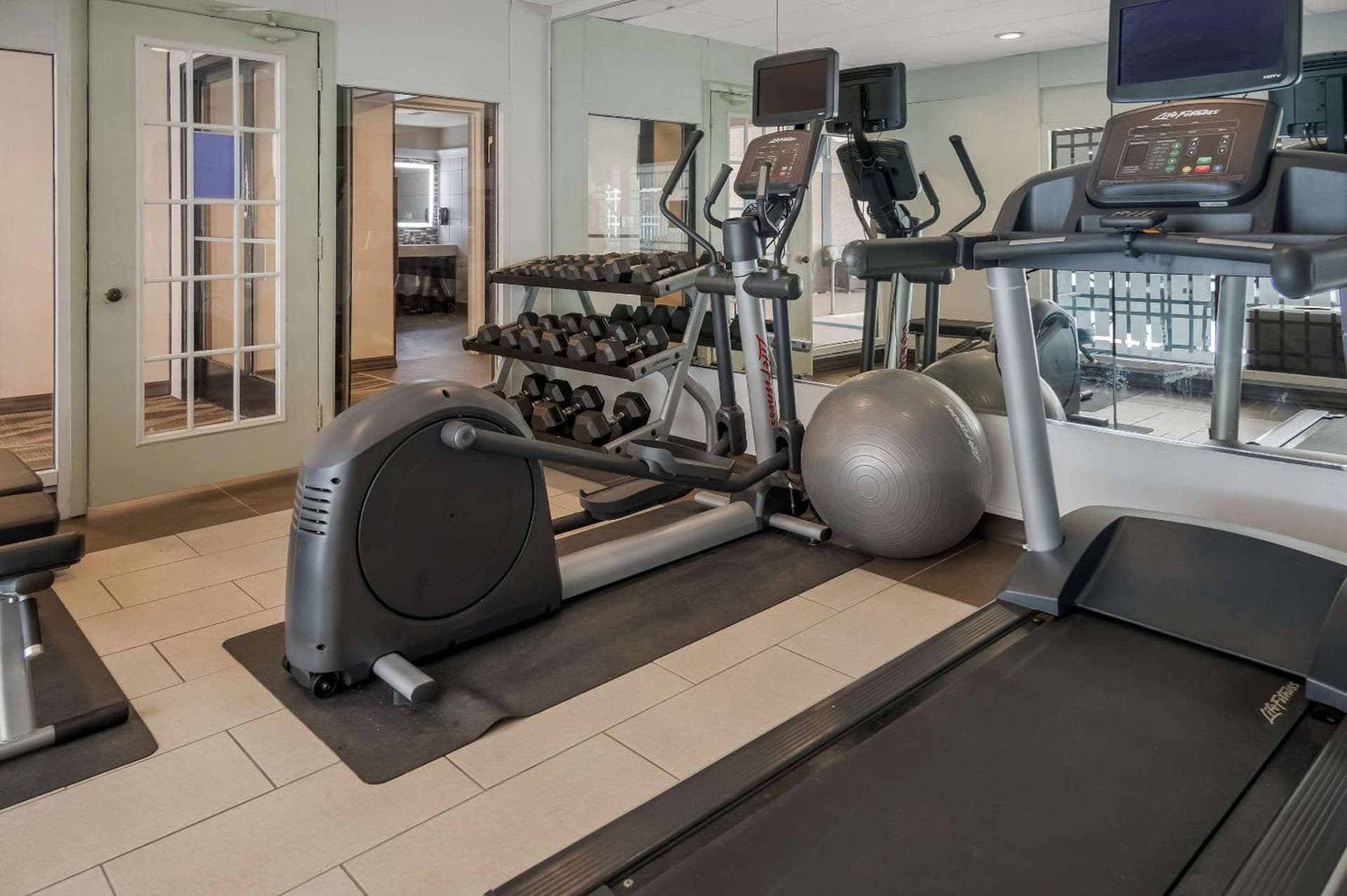 Radisson Hotel Grand Rapids Riverfront gallery photo in Grand Rapids, MI — image 51