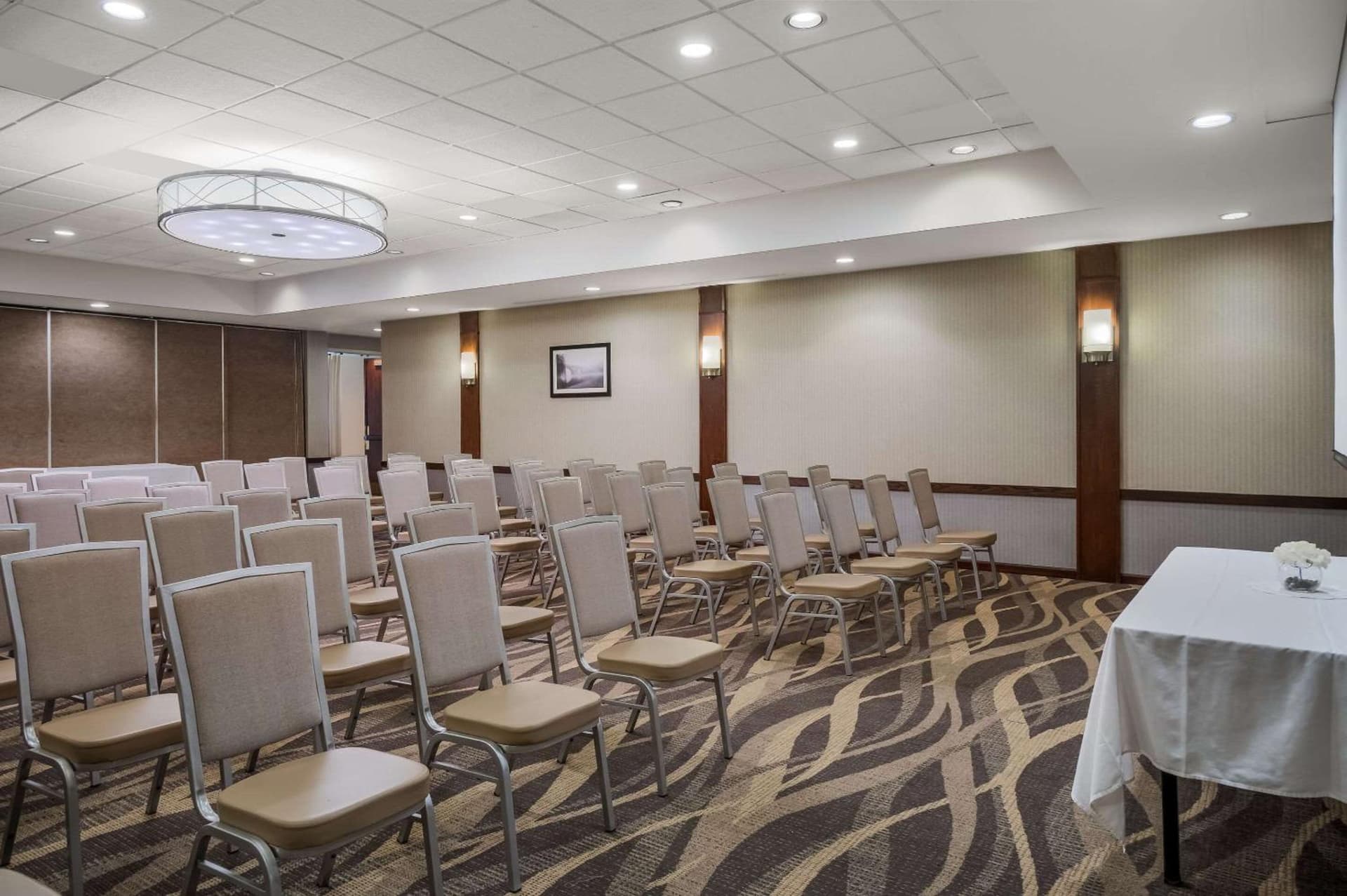 Radisson Hotel Grand Rapids Riverfront gallery photo in Grand Rapids, MI — image 59