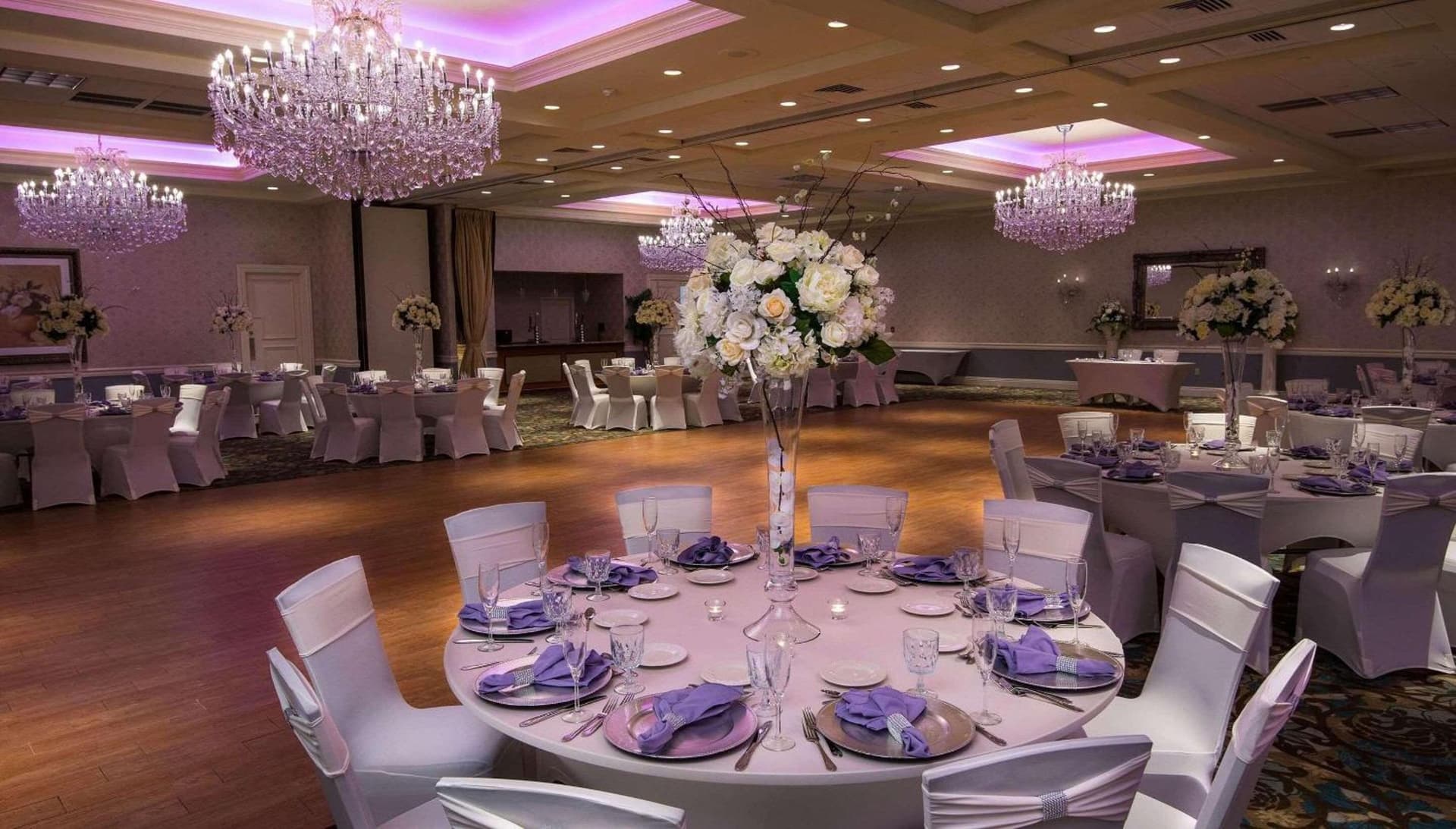 Radisson Hotel Freehold gallery photo in Freehold, NJ — image 7