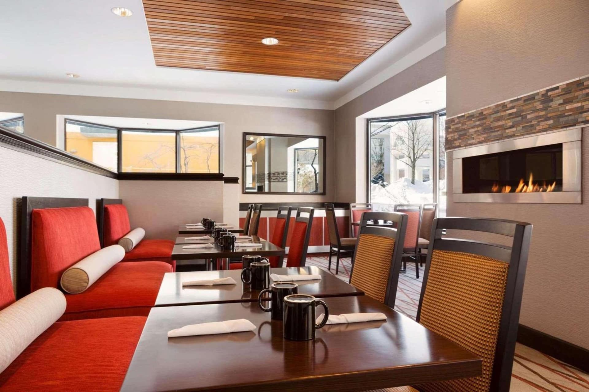 Radisson Akron-Fairlawn Copley gallery photo in Fairlawn, OH — image 21