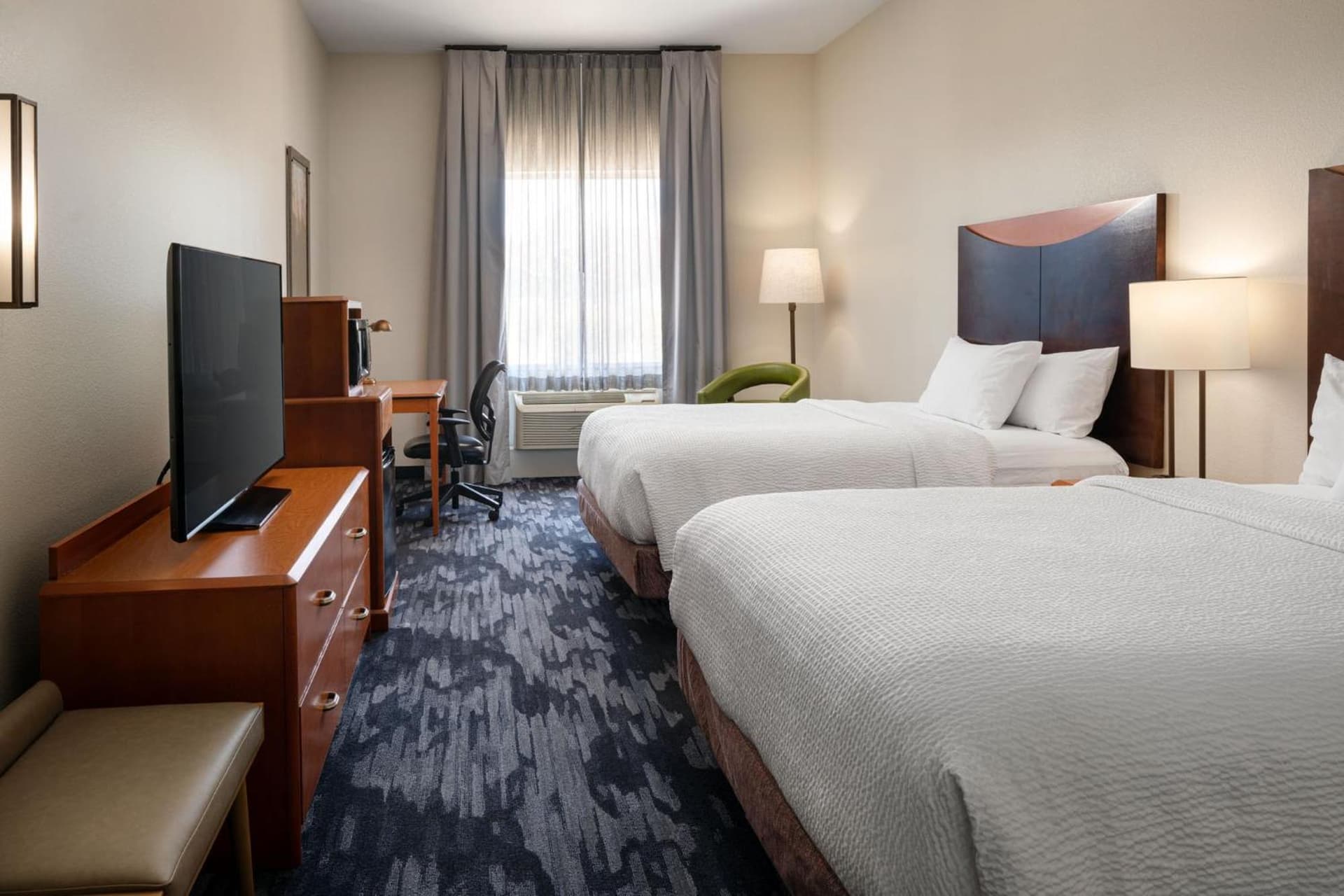 Fairfield Inn & Suites by Marriott Visalia Tulare interior in Tulare, CA — gallery photo 2