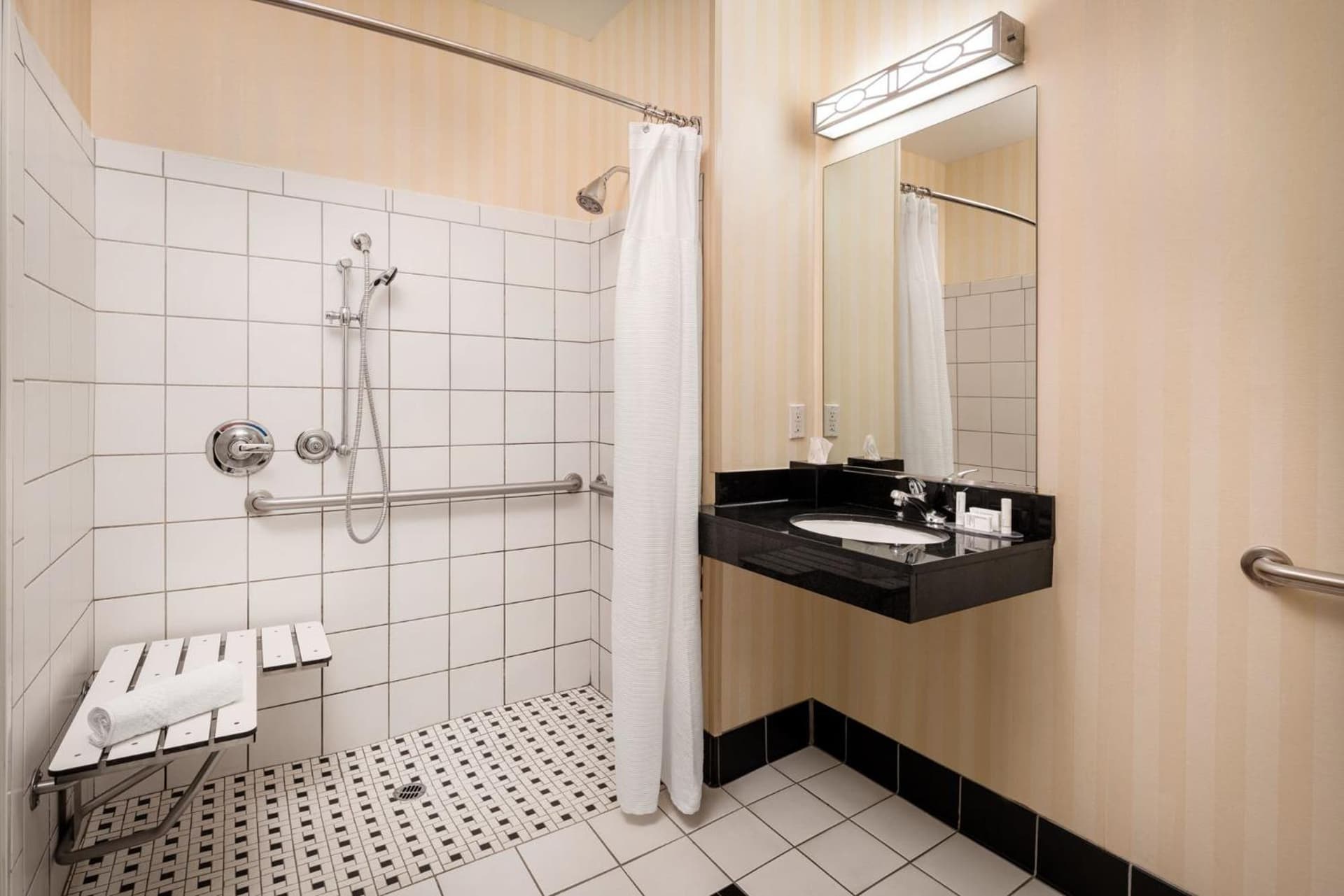 Fairfield Inn & Suites by Marriott Visalia Tulare property views in Tulare, CA — gallery photo 3