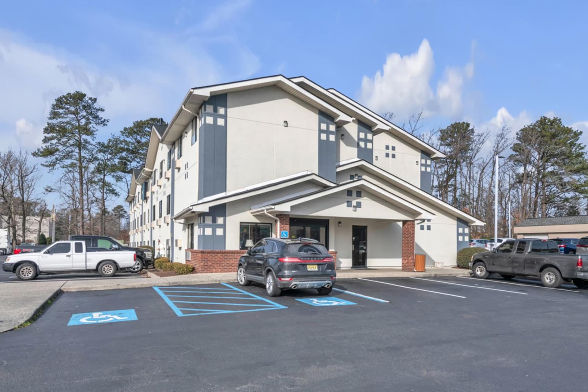 City Centre Inn at Newport News gallery photo in Newport News, VA — image 24