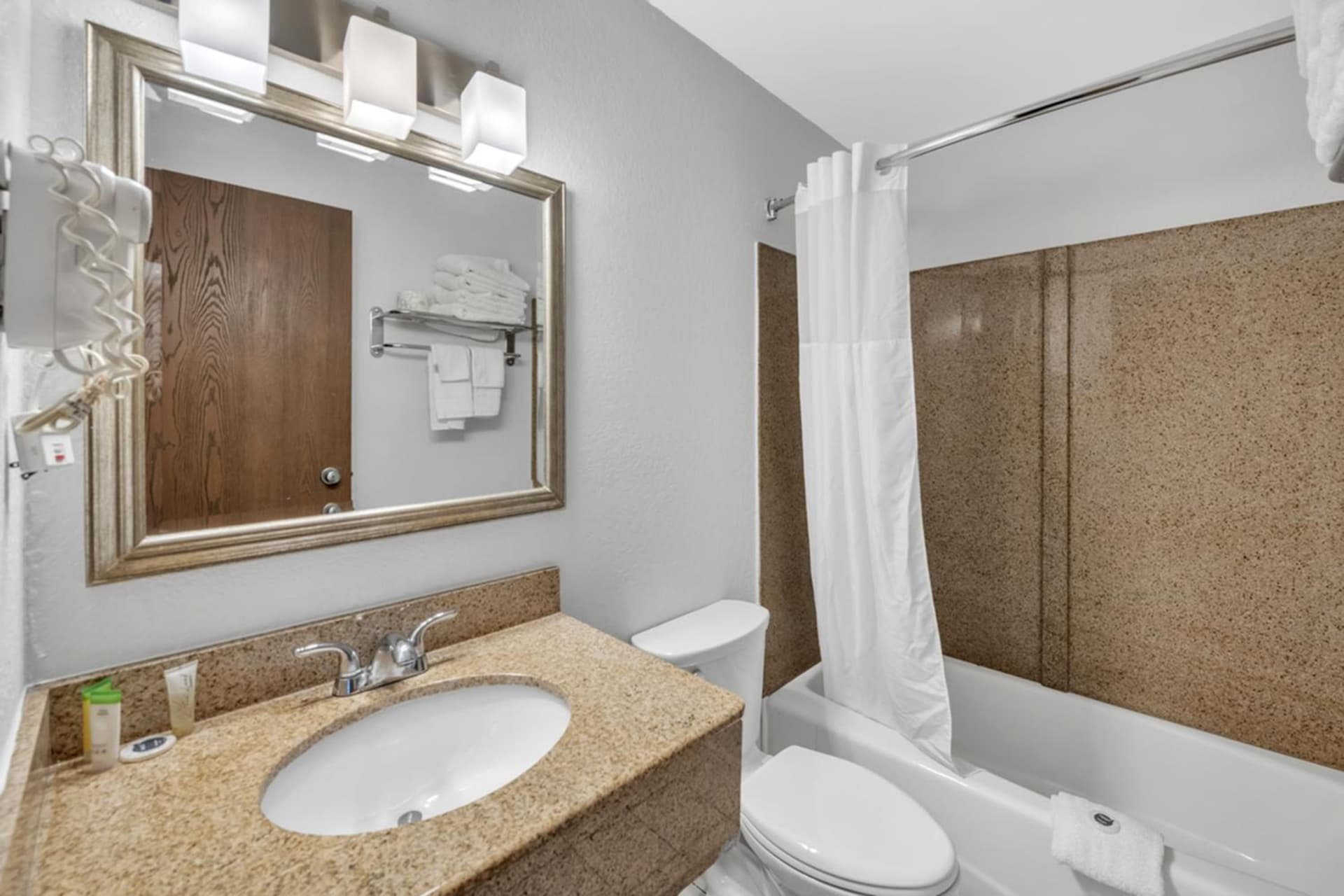 City Centre Inn at Newport News property views in Newport News, VA — gallery photo 3