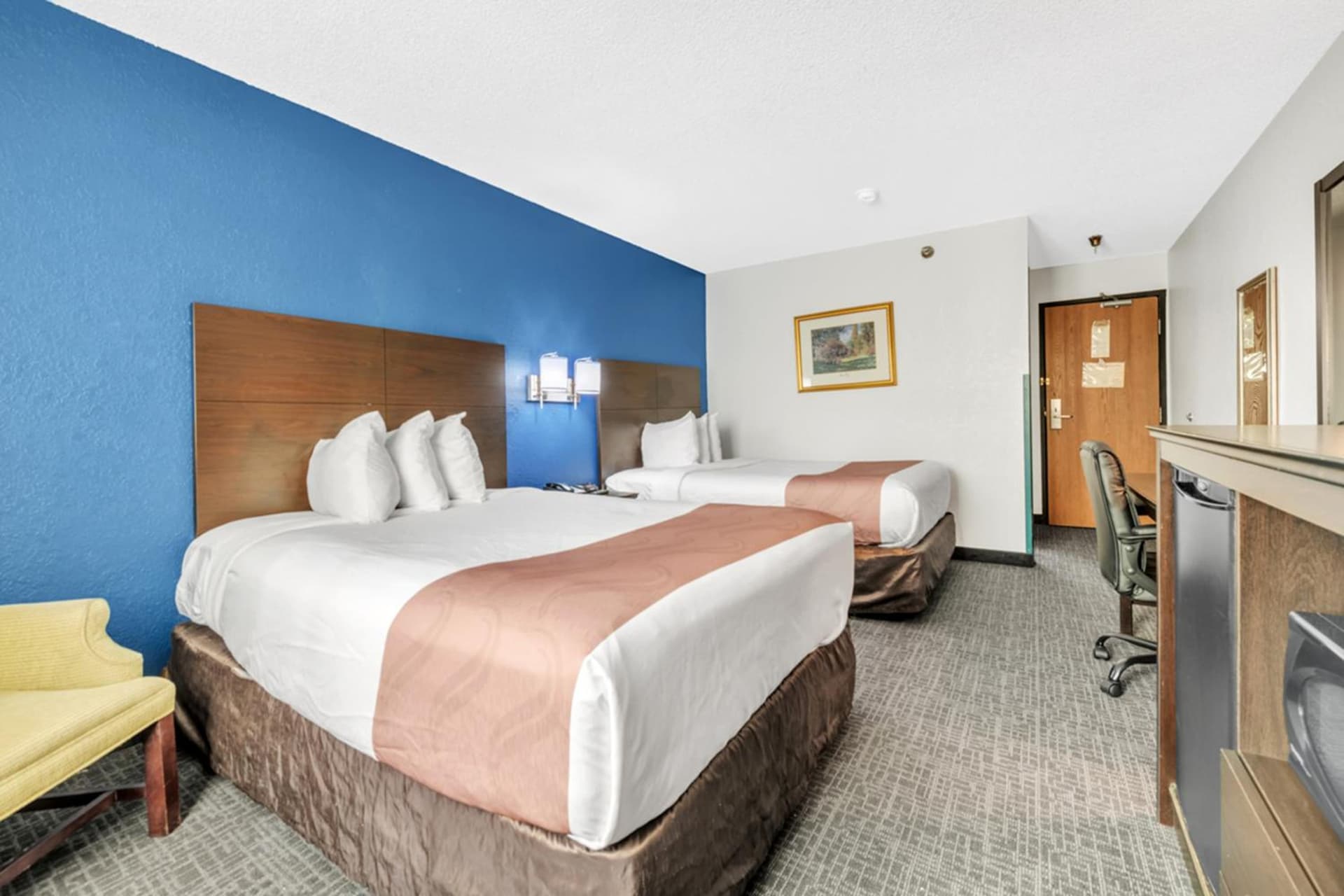 City Centre Inn at Newport News gallery photo in Newport News, VA — image 12