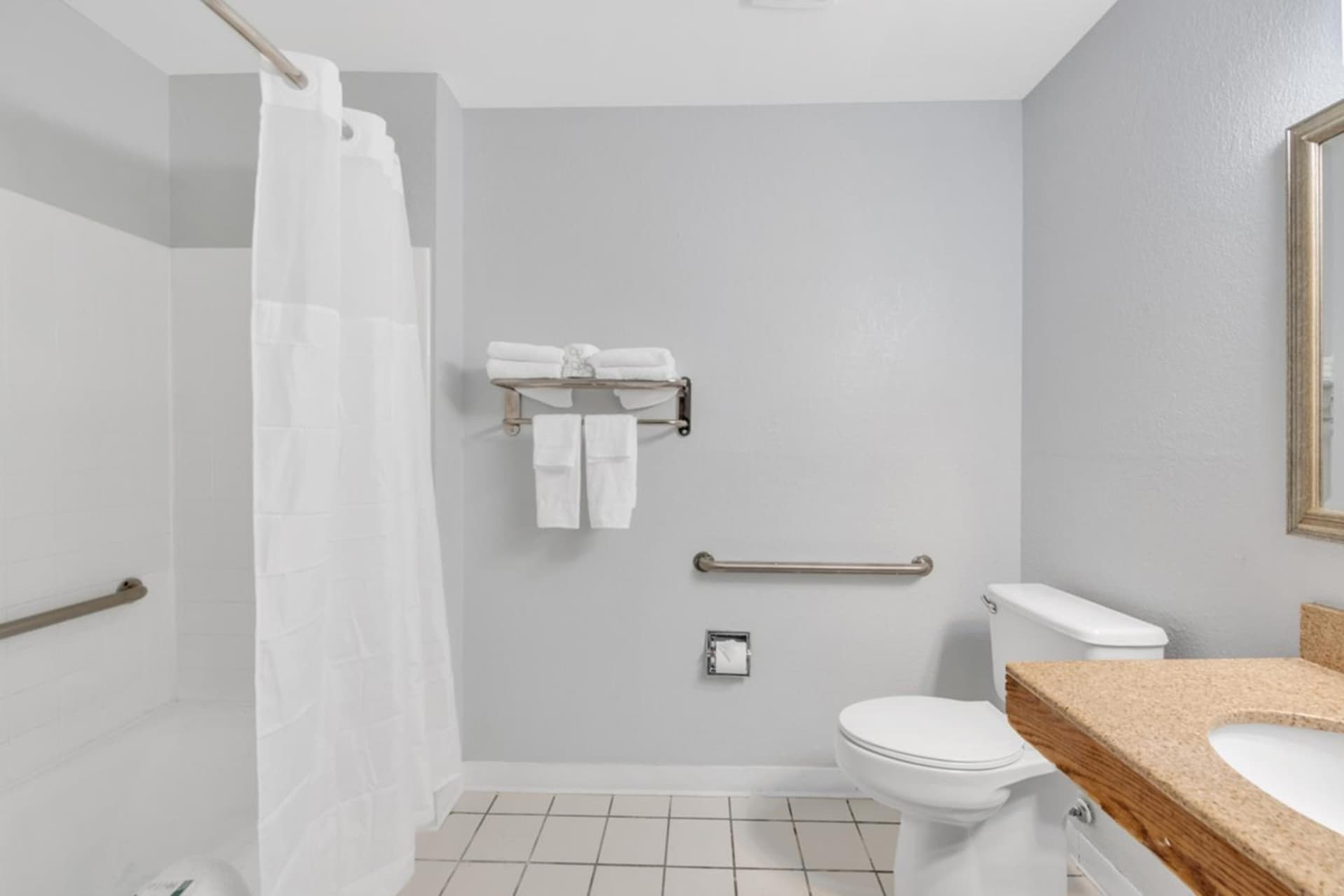 City Centre Inn at Newport News gallery photo in Newport News, VA — image 31
