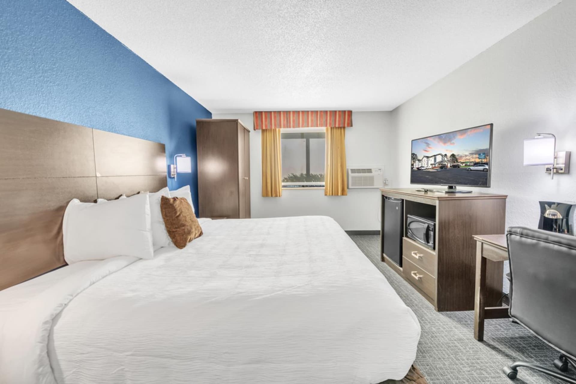 City Centre Inn at Newport News gallery photo in Newport News, VA — image 8