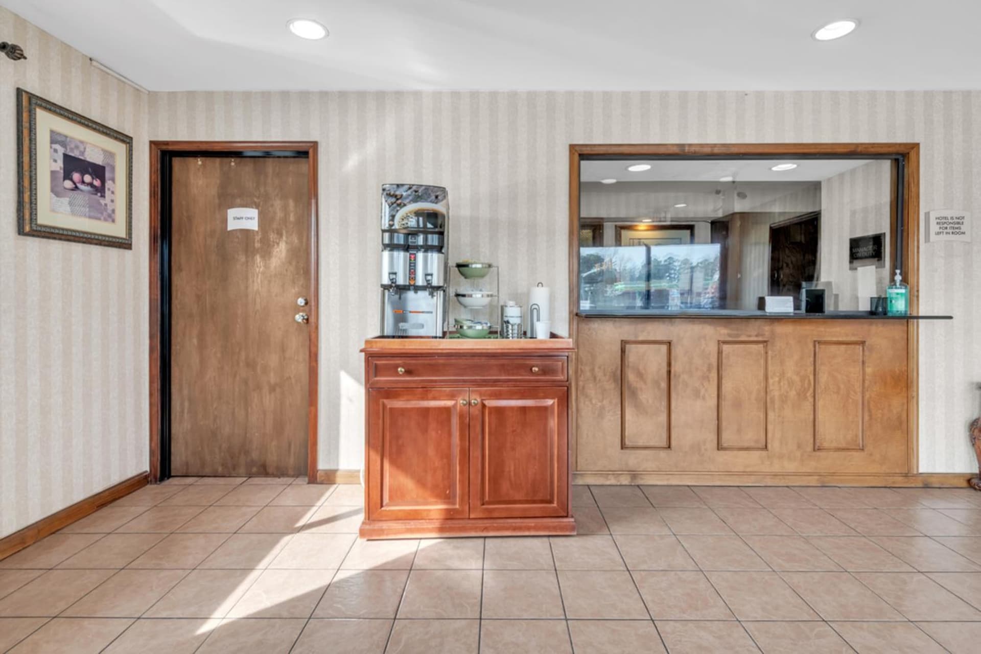 City Centre Inn at Newport News gallery photo in Newport News, VA — image 15