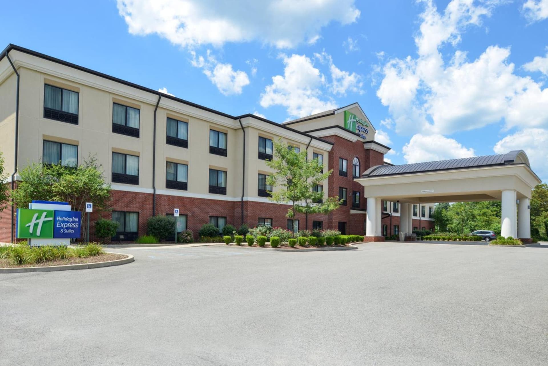 Holiday Inn Express & Suites Fairmont by IHG featured exterior or lobby in Fairmont, WV — similar hotel